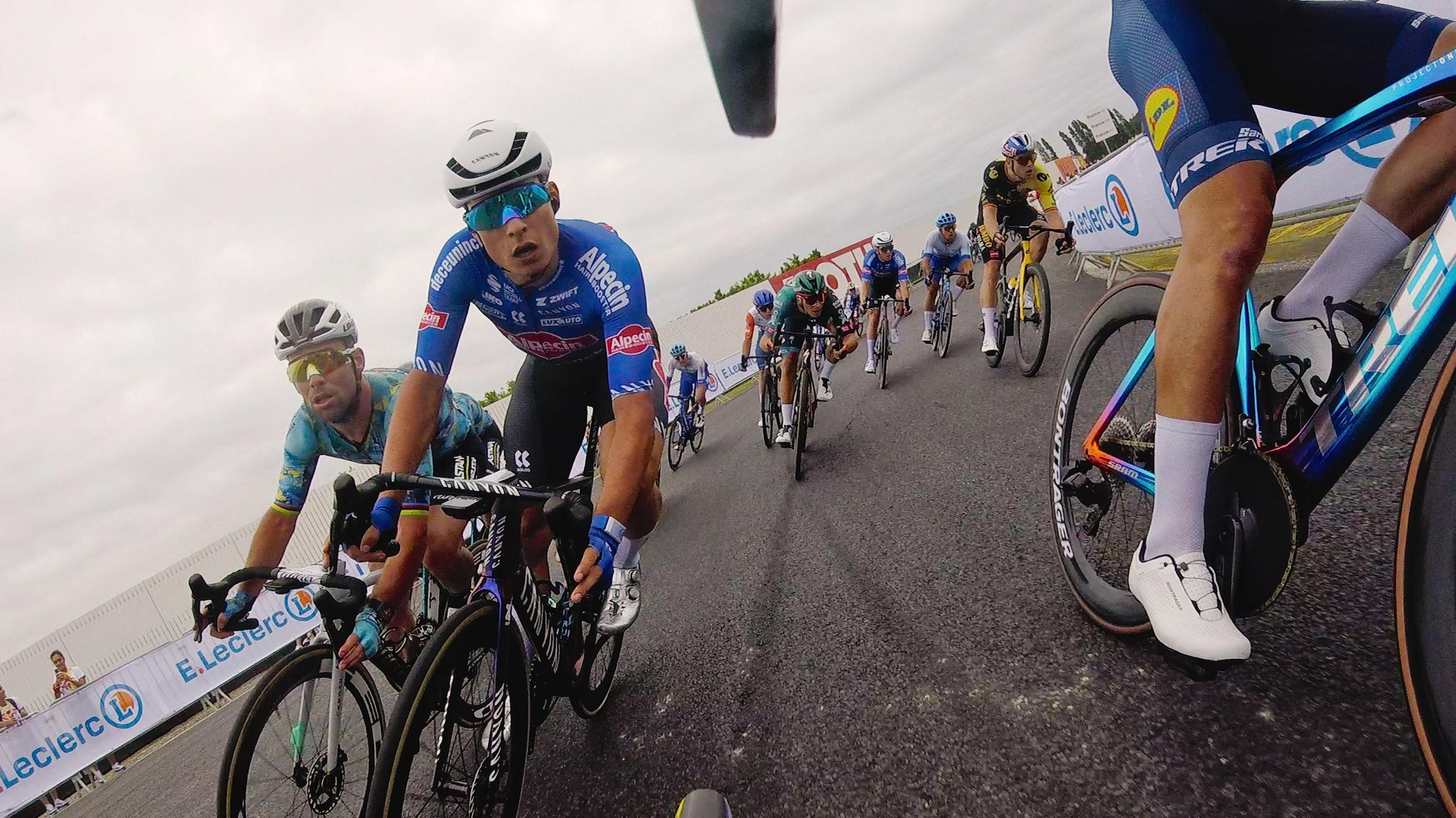 La saison 2 de «Tour de France : Au cœur du peloton» sur Netflix, tournée en 2023, parvient à être encore plus palpitante que la première. NETFLIX