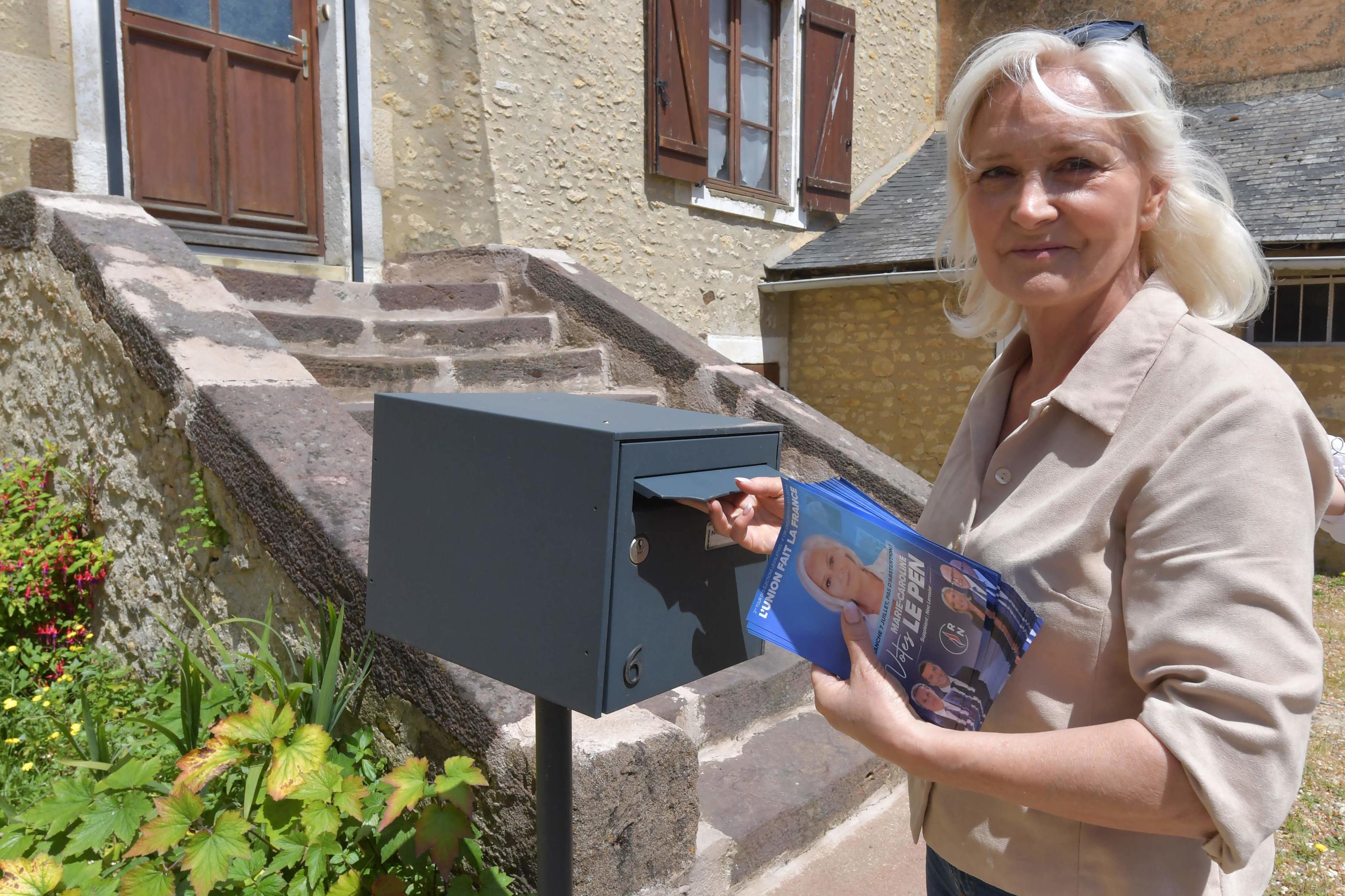 Alors qu'elle était en tête au premier tour, Marie-Caroline Le Pen, candidate dans la 4e circonscription de la Sarthe, a perdu face à Elise Leboucher, candidate du NFP. AFP/Jean-François Monnier