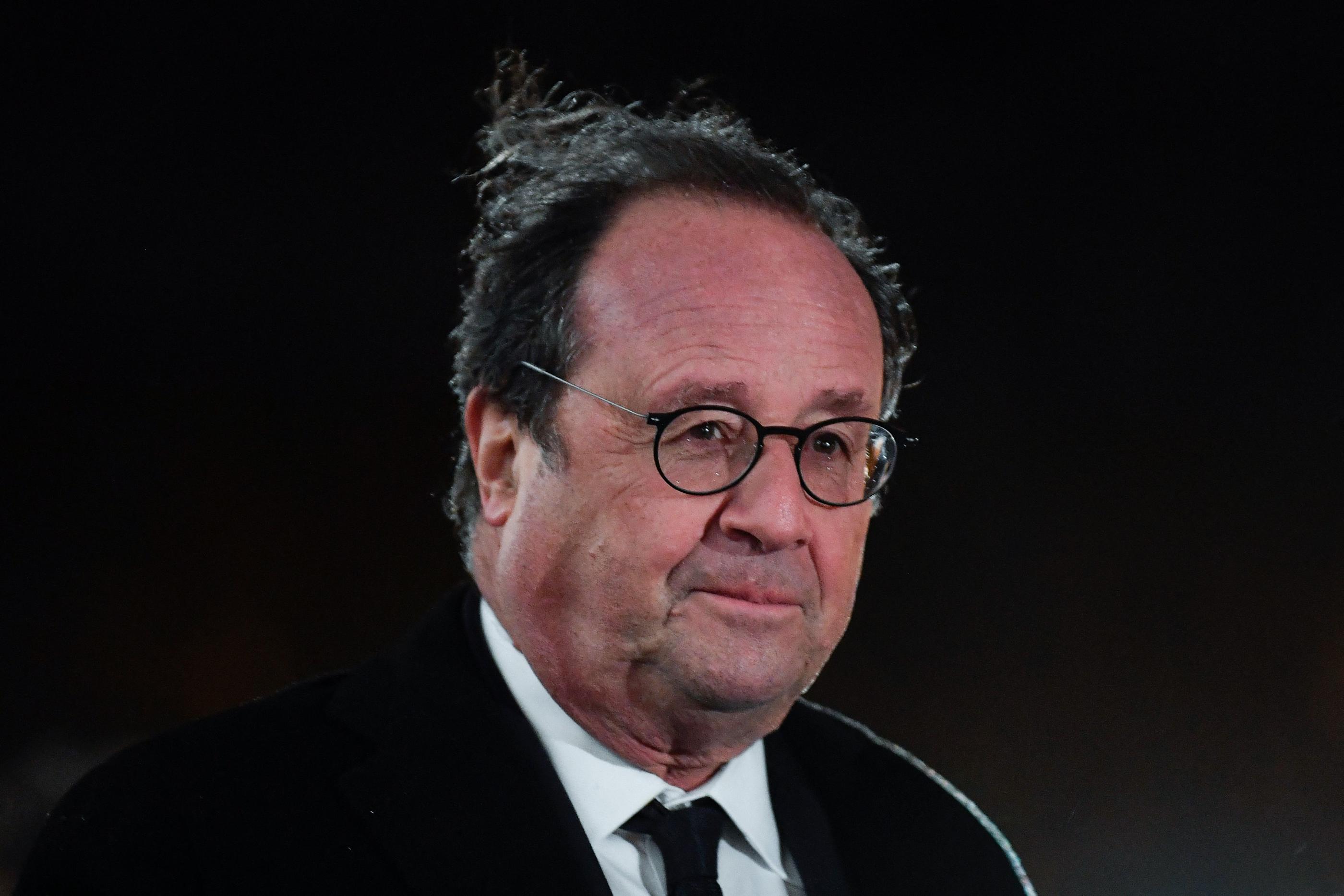 Interrogé sur France Inter ce lundi, l'ancien président tire à boulets rouges sur la réforme des retraites proposée par son successeur. AFP/Julien de Rosa