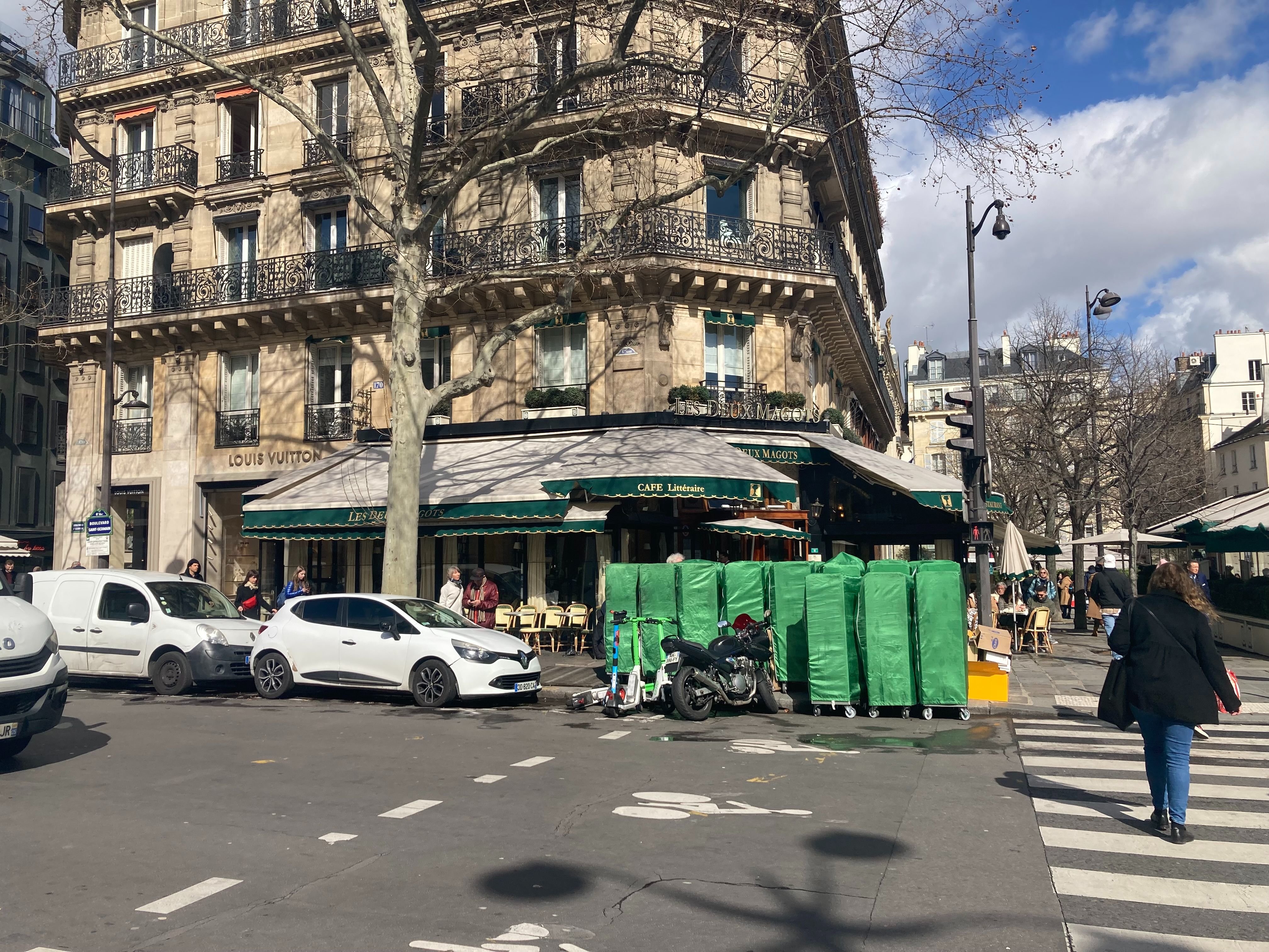 Boulevard Saint-Germain (VIe), Paris. La mise en double sens de circulation de cet axe inquiète Jean-Pierre Lecoq, le maire de l'arrondissement. LP/Estelle Dautry