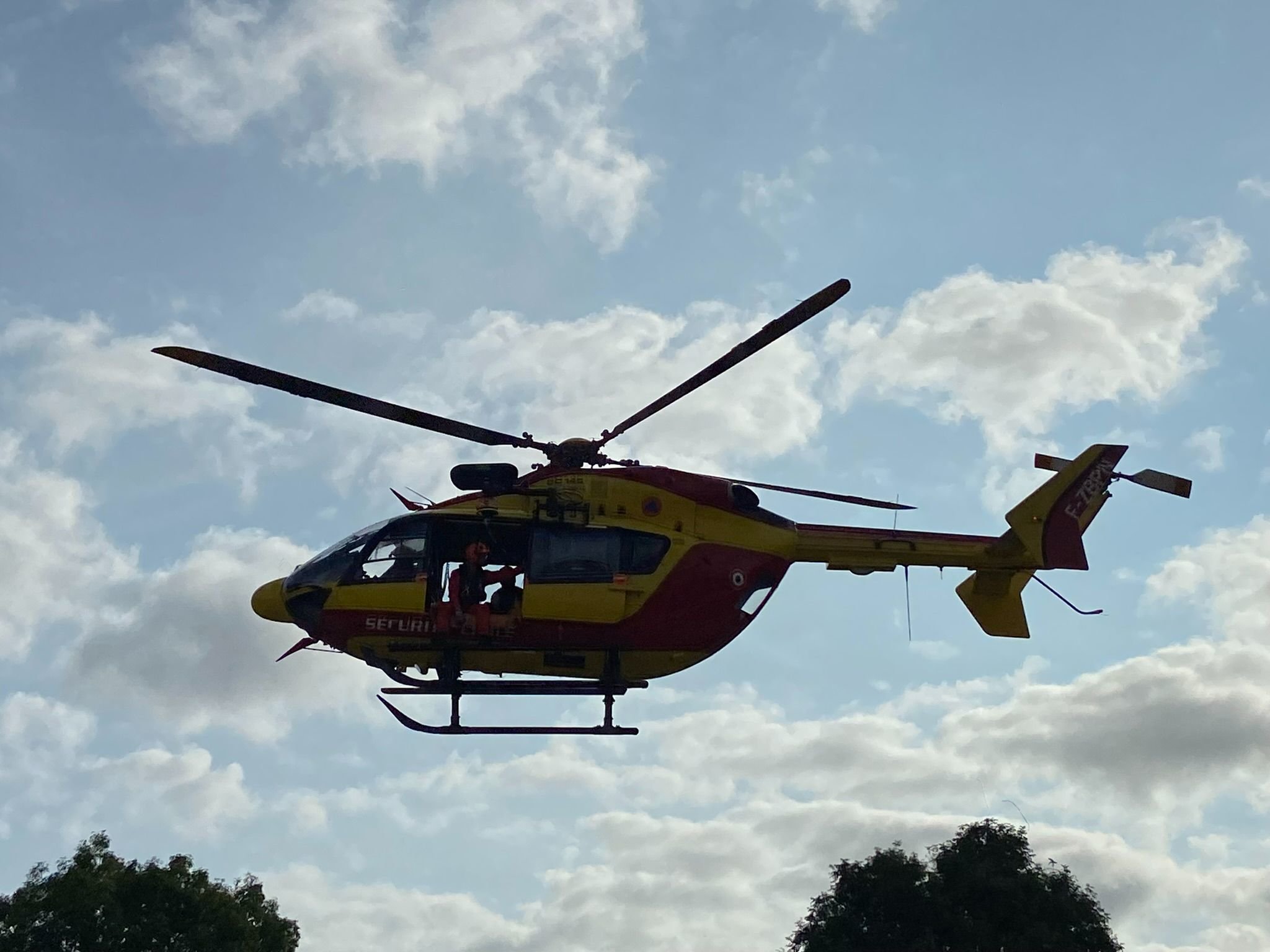 Illustration. Les secours dépêchés sur place n'ont pas réussi à sauver la vie d'un rugbyman de 31 ans, pris d'un malaise sur le terrain vendredi soir à Ozoir-la-Ferrière. Evacué par hélicoptère vers un hôpital parisien, il n'a pas survécu. LP/Sébastien Roselé