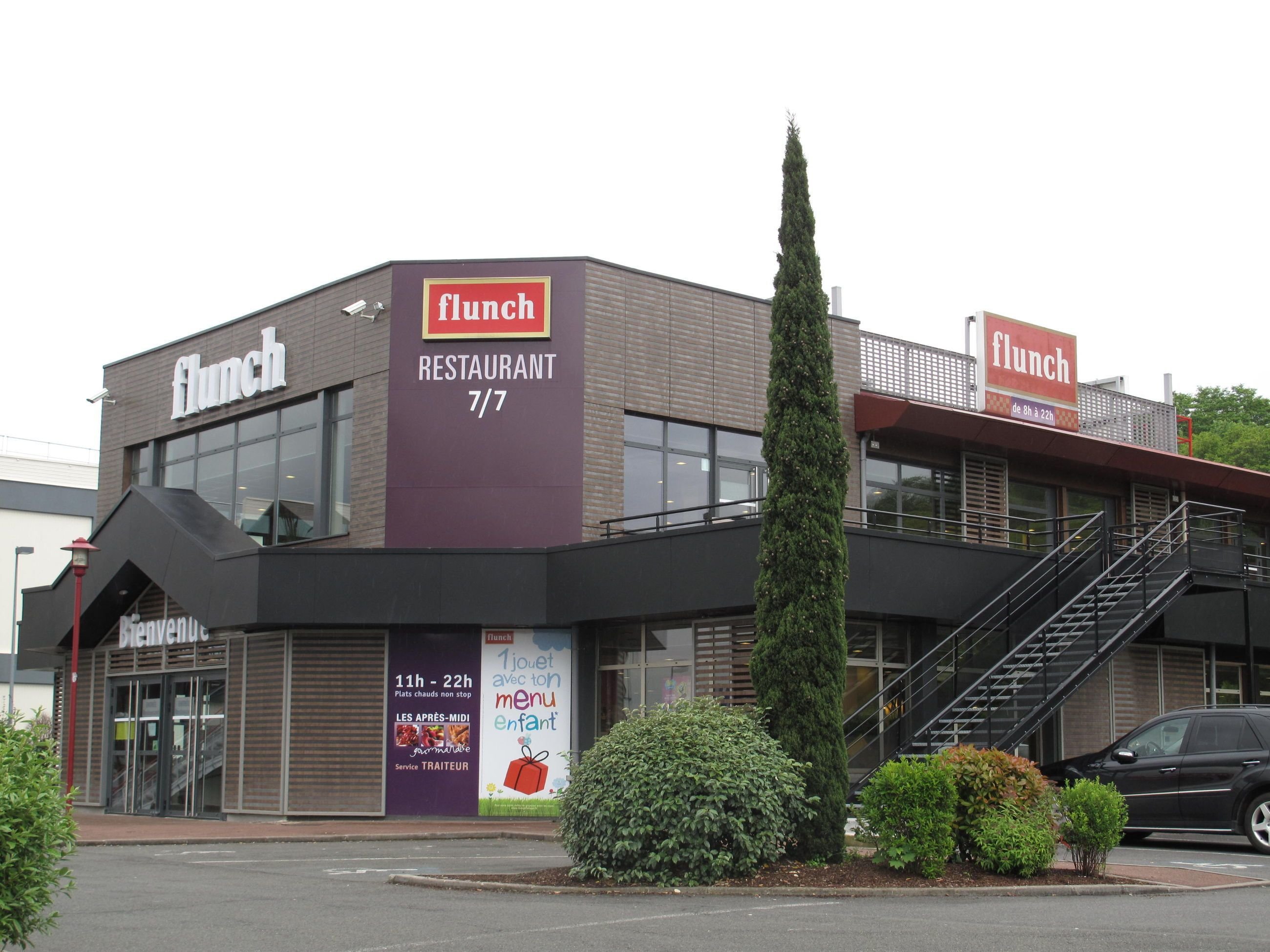 Le restaurant Flunch de Franconville avait subi un braquage le 25 mai 2014. Cinq hommes sont jugés par la cour d'assises du Val-d'Oise. LP/Marie Persidat