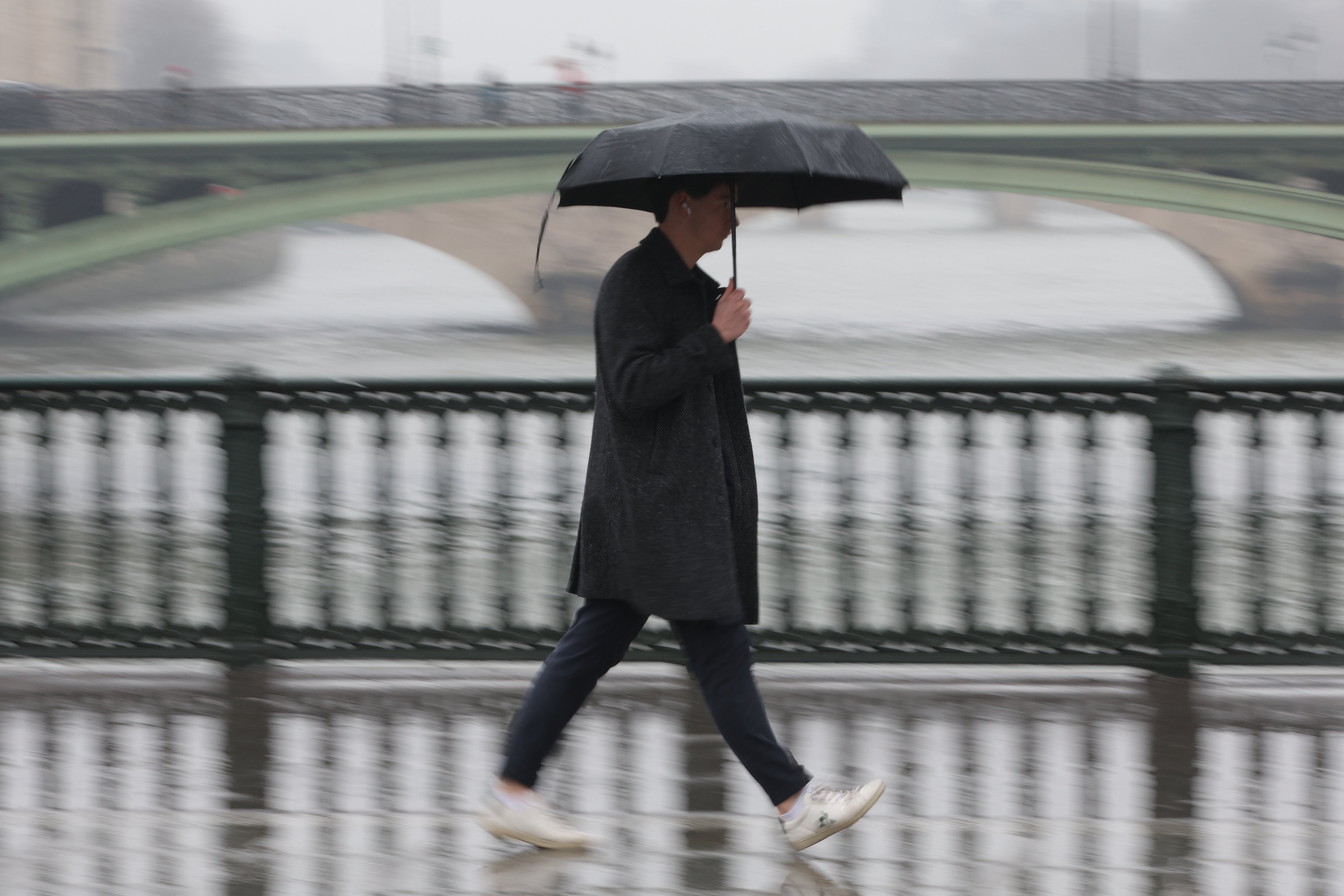 Il sera difficile de sortir sans parapluie dans les prochains jours. (Illustration) LP/Arnaud Journois