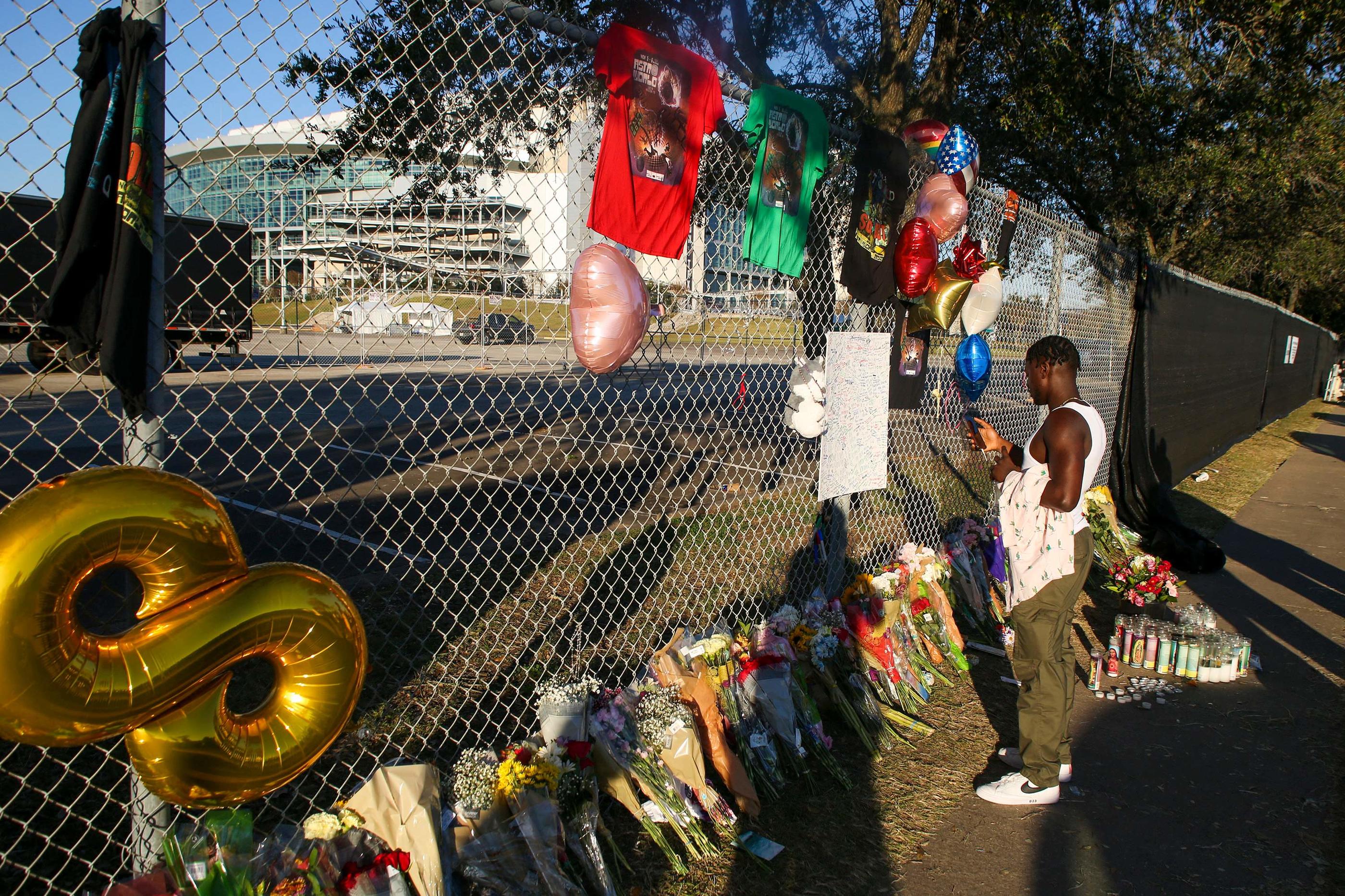 VID O. Huit morts au festival Astroworld des plaintes d pos es