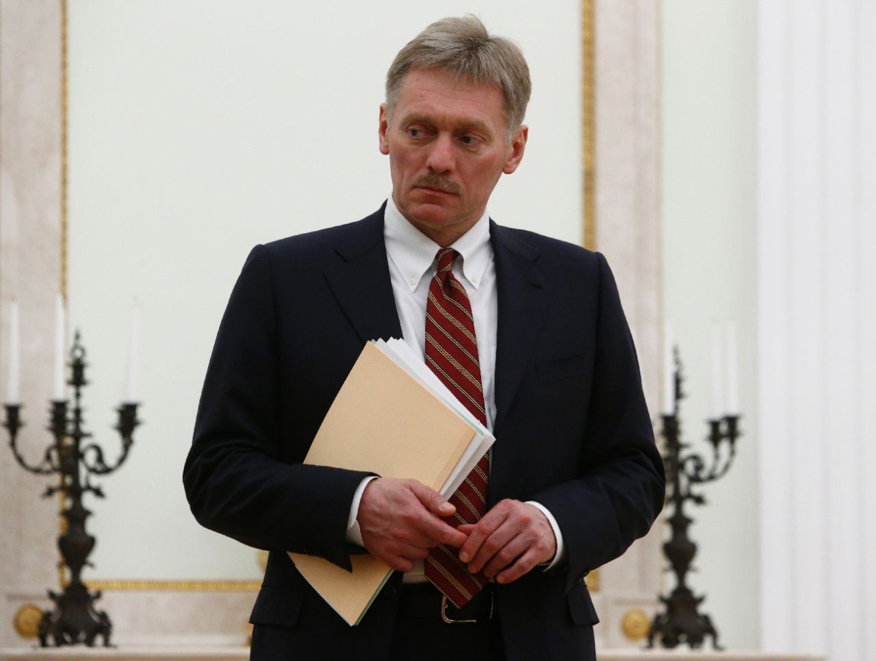 Le porte-parole du Kremlin, Dmitri Peskov, a annoncé mardi à la presse que si Alexeï Kouzmitchev le souhaite, "nous aiderons bien sûr à protéger ses droits en tant que citoyen russe". AFP / Sergei Karpukhin