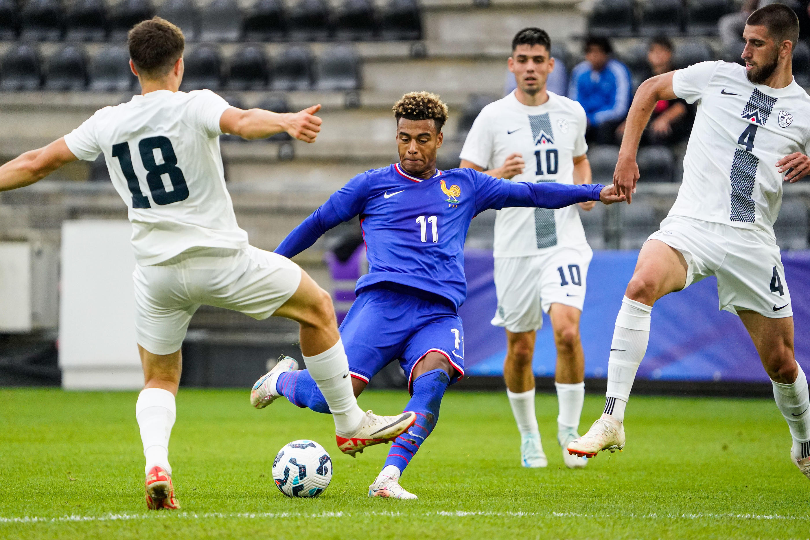 Désiré Doué a marqué un beau but avec l'équipe de France espoirs contre la Slovénie. Icon Sport/Daniel Derajinski