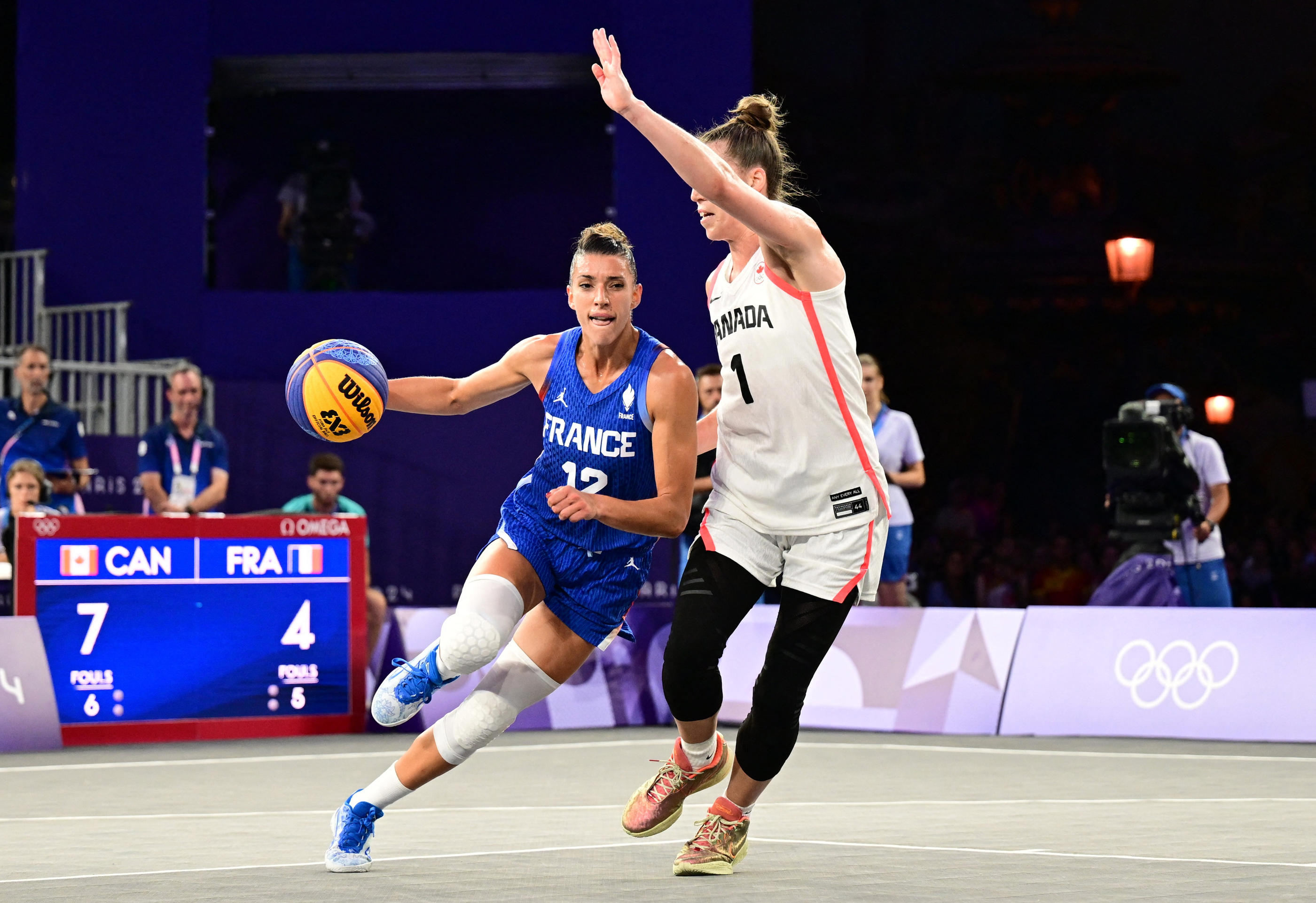 Laëtitia Guapo et les Bleues sont en souffrance dans ce tournoi olympique. REUTERS/Angelika Warmuth