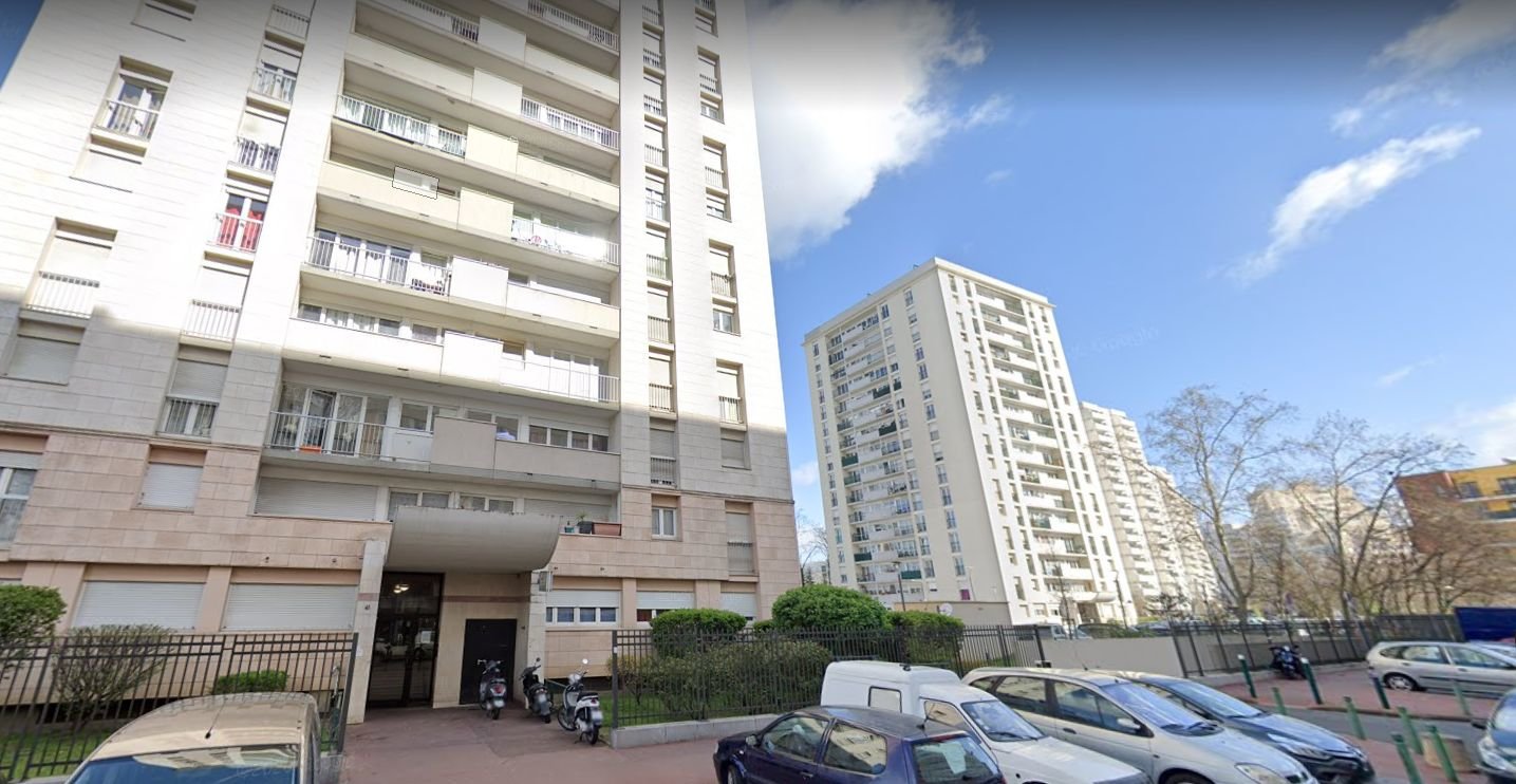 Gennevilliers. Mohamed, 51 ans, a été grièvement blessé de quatre coups de couteau, samedi matin, dans cet immeuble. Il est finalement hors de danger. Google Street View