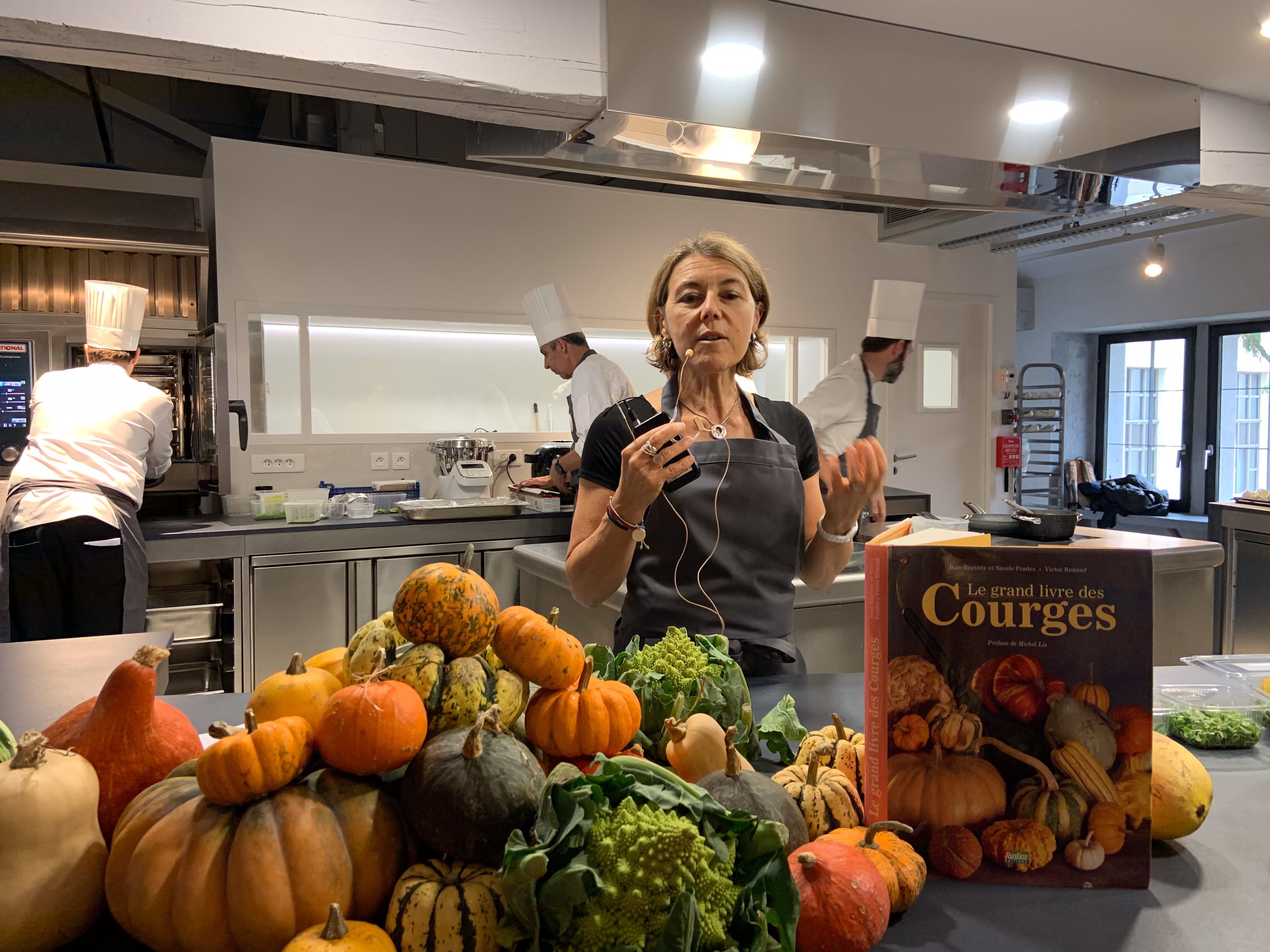 La nutritionniste Emmanuelle Rollet intervient dans le cadre de formation et conférence à la Cité de la Gastronomie Lyon. Crédit photo : LP/Catherine Lagrange