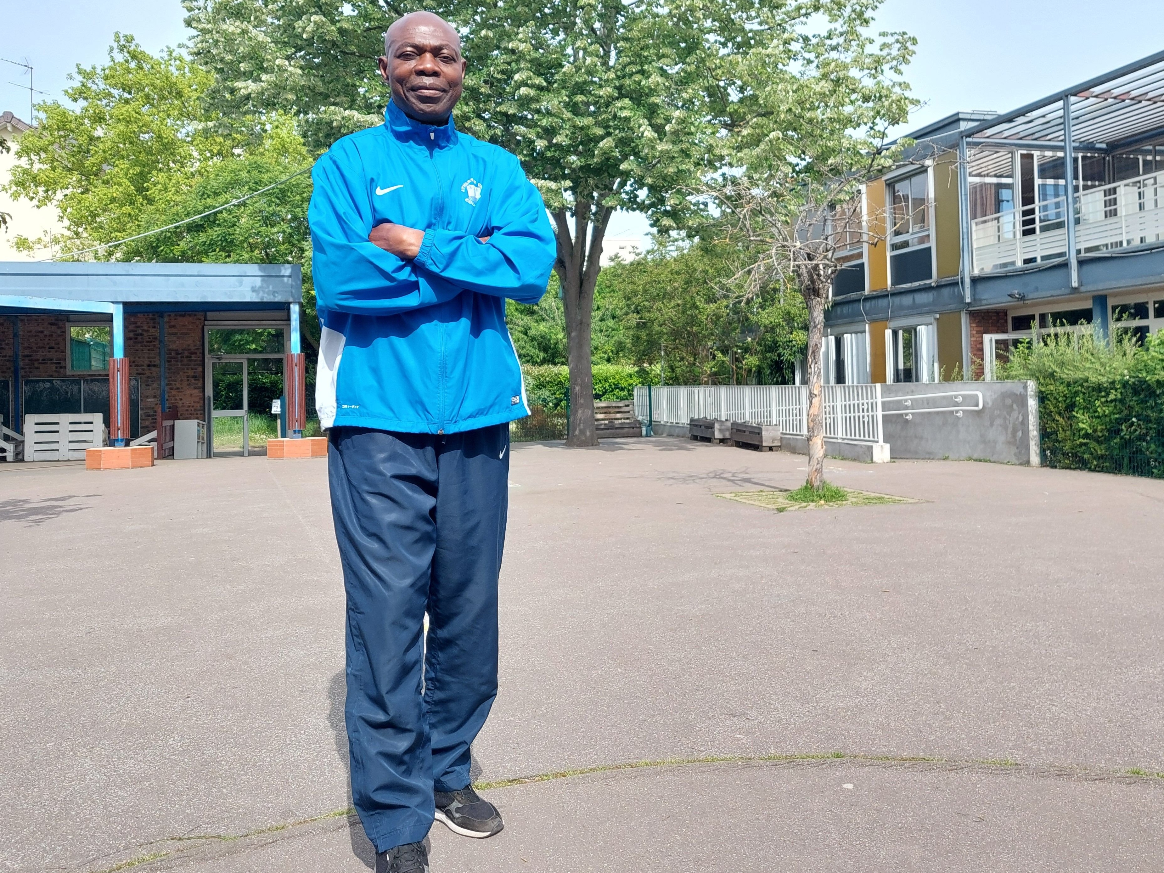 Colombes, le 17 mai. Responsable d'un centre de loisirs, Harouna Palé, 66 ans, est un ancien sprinter burkinabé. Les aléas de la politique internationale l'ont privé de JO en 1980 et 1984. LP/O.B.