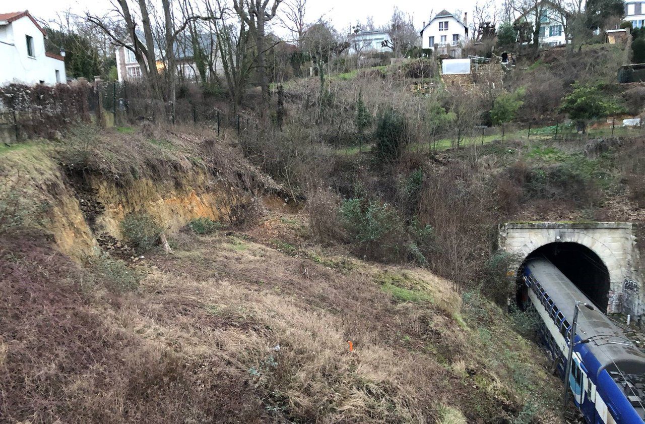 Archives. L’accident s'est produit à hauteur de la gare SNCF de Sèvres - Ville-d’Avray et provoqué l'interruption de la circulation des trains entre Saint-Cloud et Versailles Rive Droite. DR