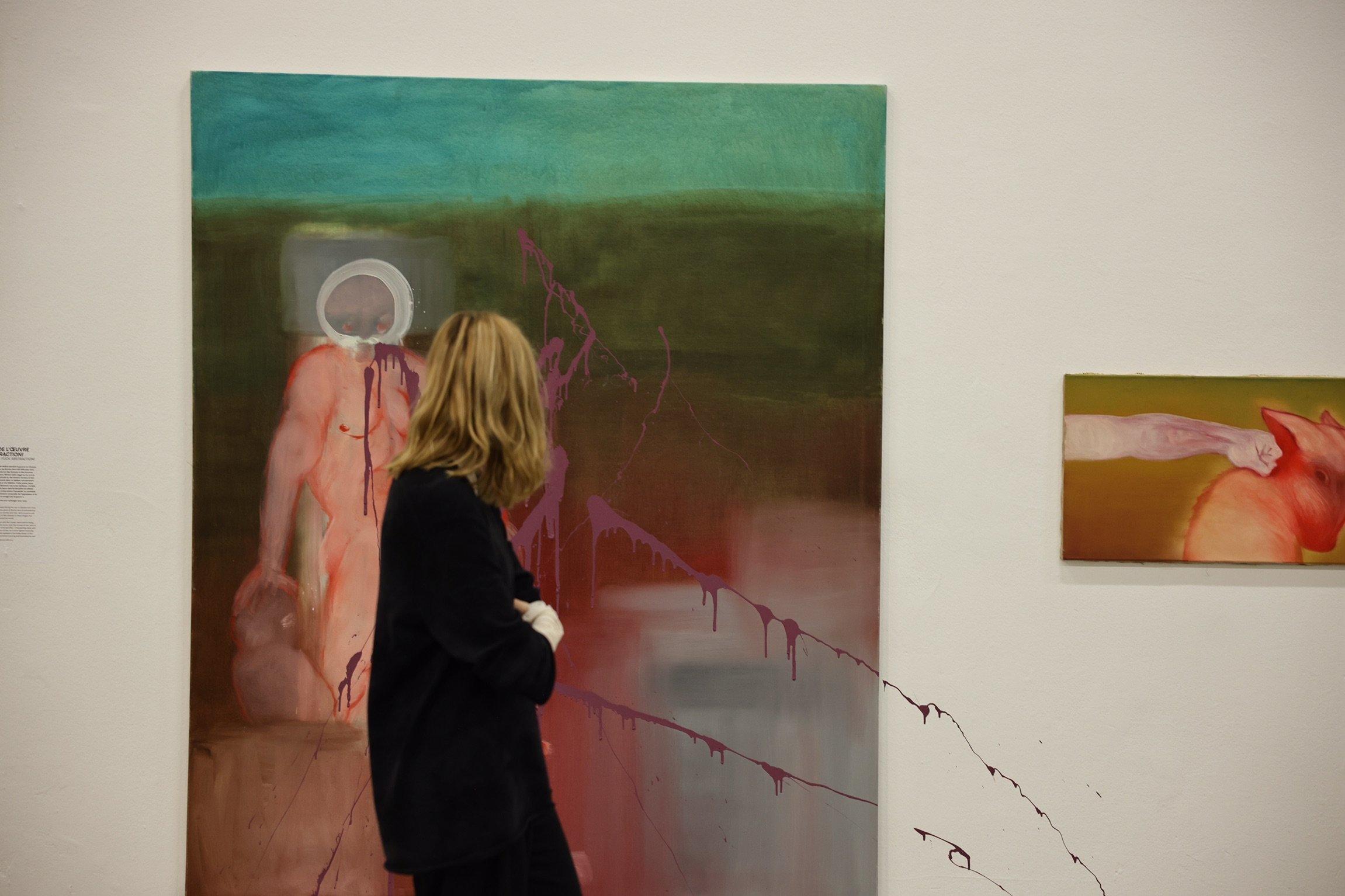 Paris, lundi. L'œuvre de Miriam Cahn "Fuck Abstraction !" a été dégradée avec de la peinture au Palais de Tokyo dimanche 7 mai. LP/Olivier Arandel