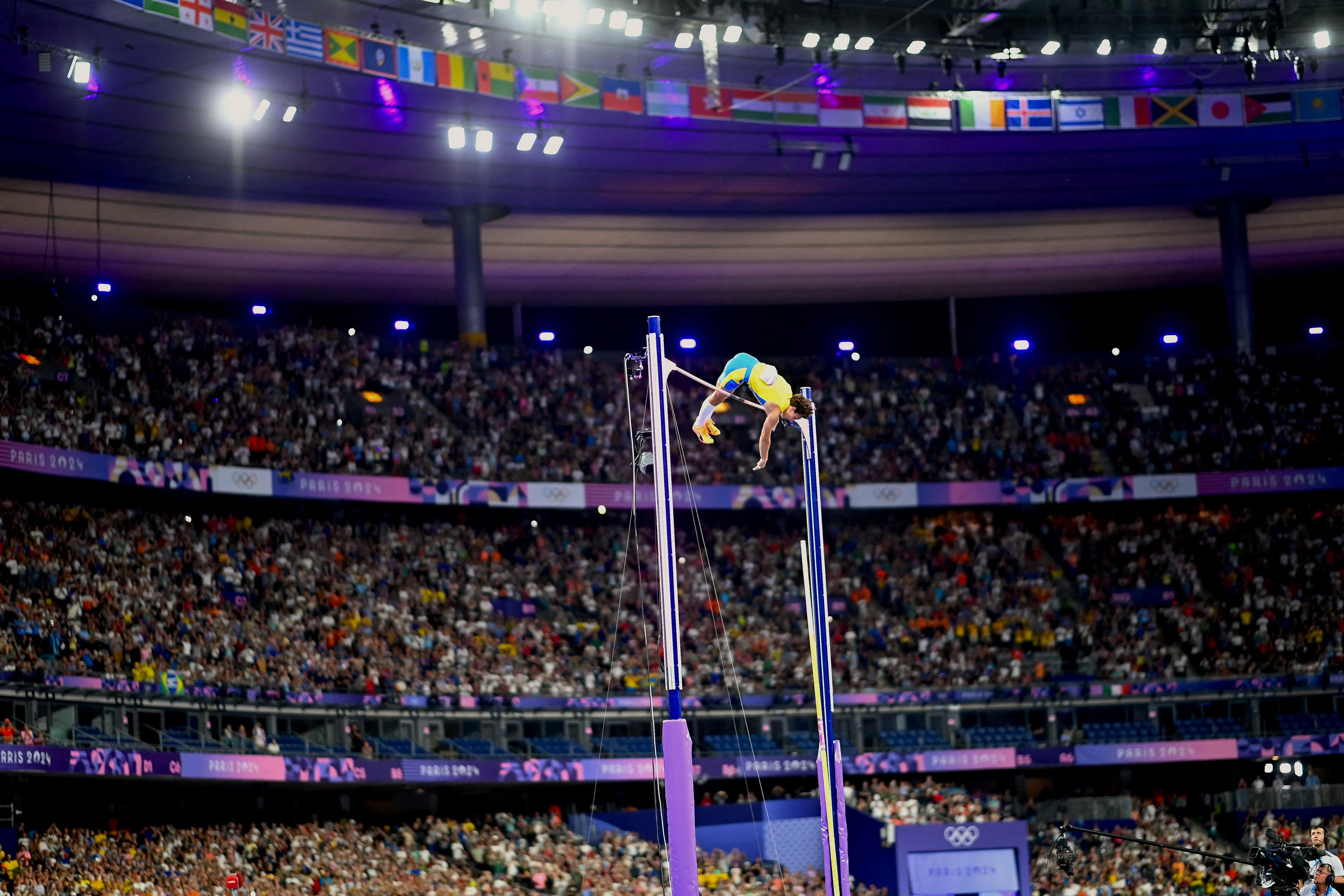 Immense Duplantis, qui s'est envolé dans le ciel de Saint-Denis pour marquer encore un peu plus l'histoire de son sport. Icon Sport/Franck Castel