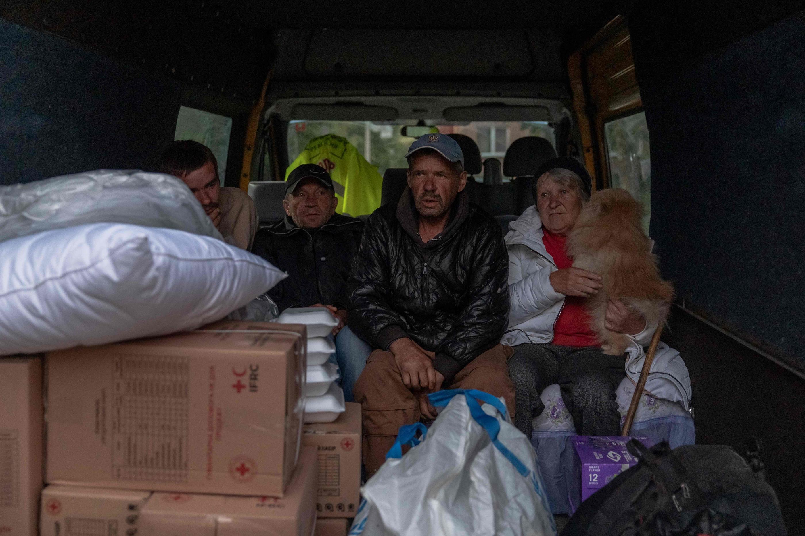 Les évacuations continuent, dans la région de Kharkiv, deux jours après le début d'une nouvelle offensive russe. AFP/Roman PILIPEY
