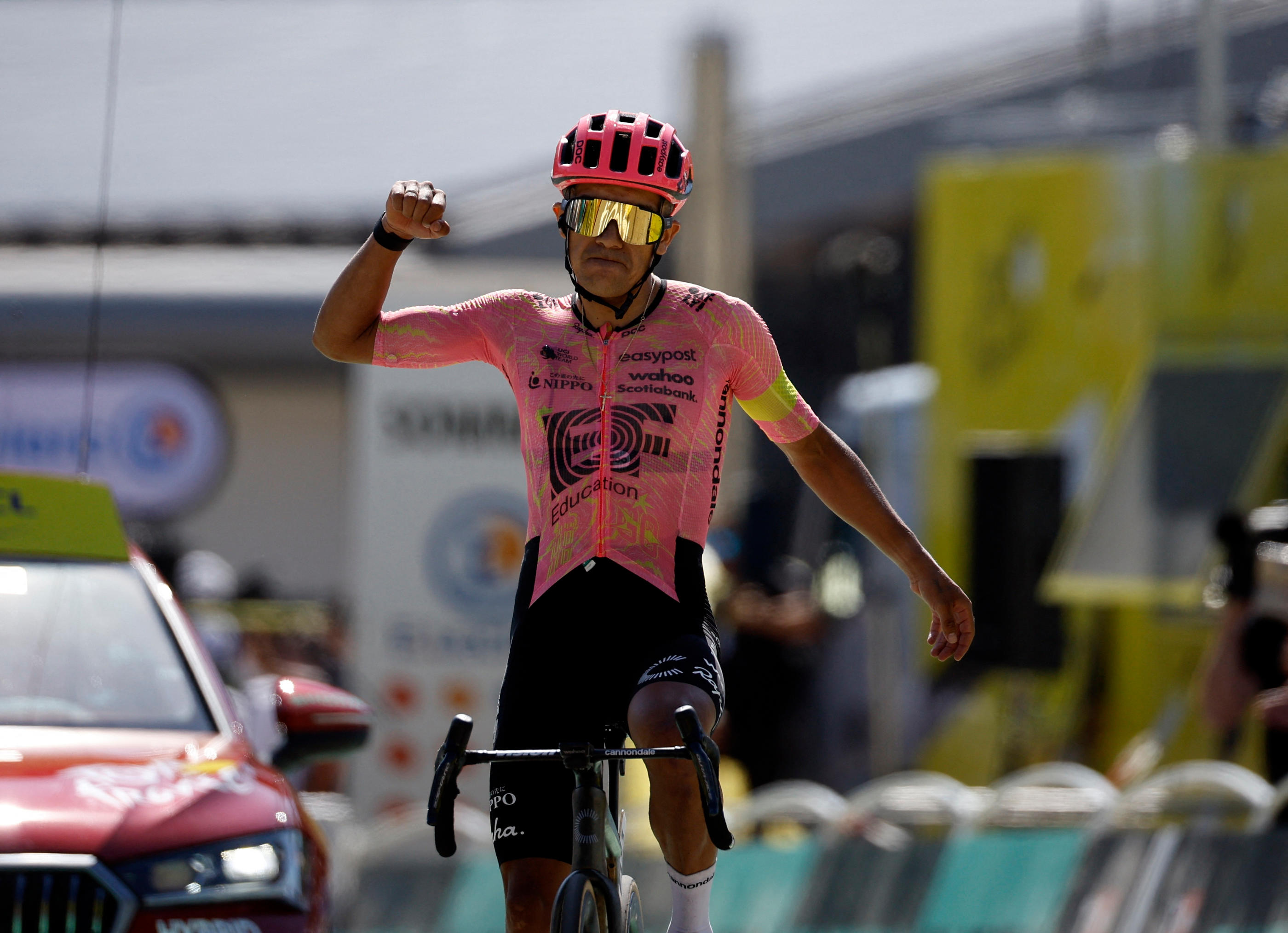 Richard Carapaz a célébré sa première victoire sur le Tour de France.  REUTERS/Stephane Mahe