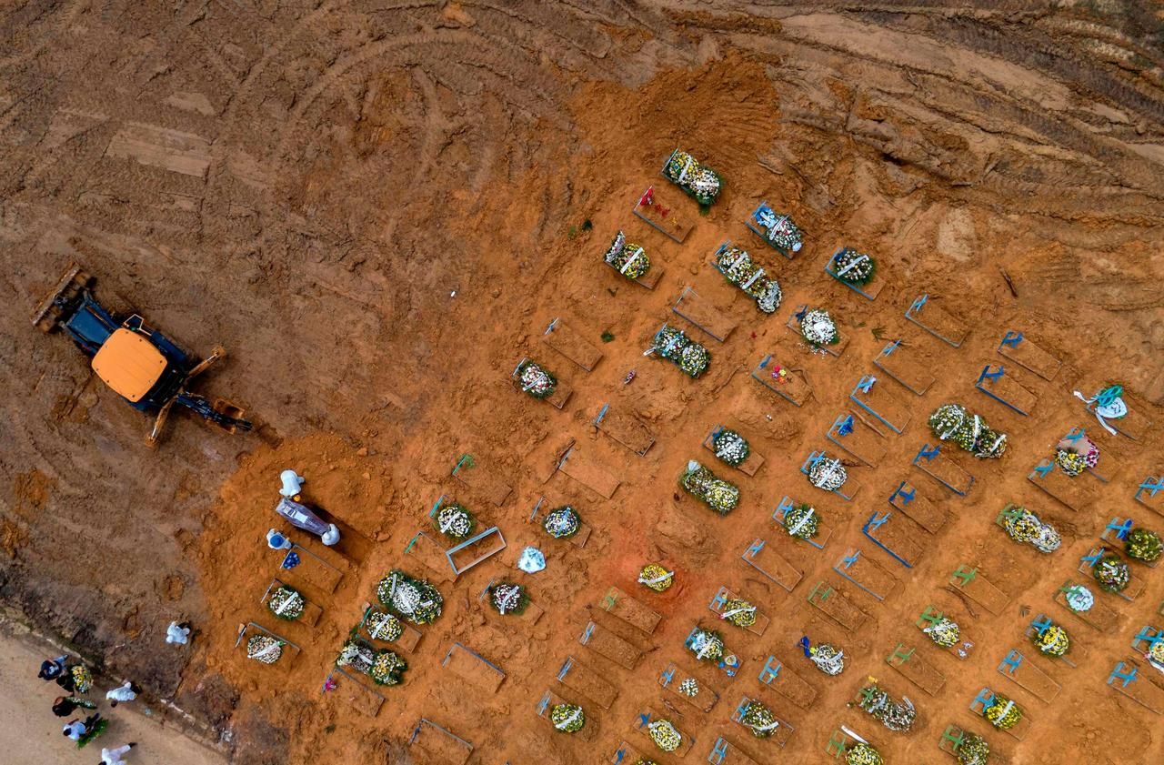 Brésil : l’extension du cimetière de Manaus, symbole des ravages du Covid-19