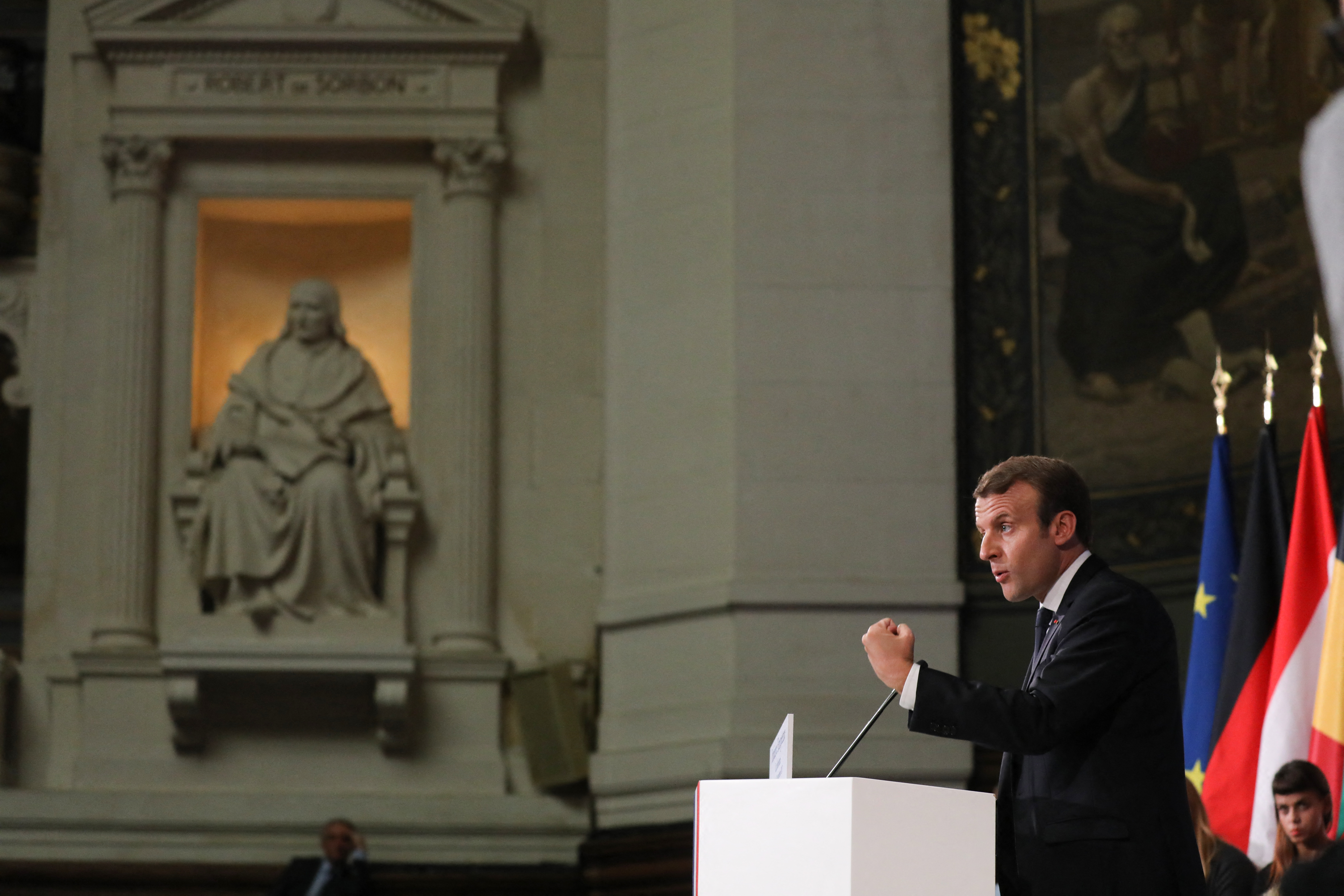 Selon nos informations, Emmanuel Macron devrait exposer jeudi une dizaine de propositions sur l'Europe dans le cadre de la Sorbonne où il avait prononcé son discours du 26 septembre 2017. AFP/pool/Ludovic Marin