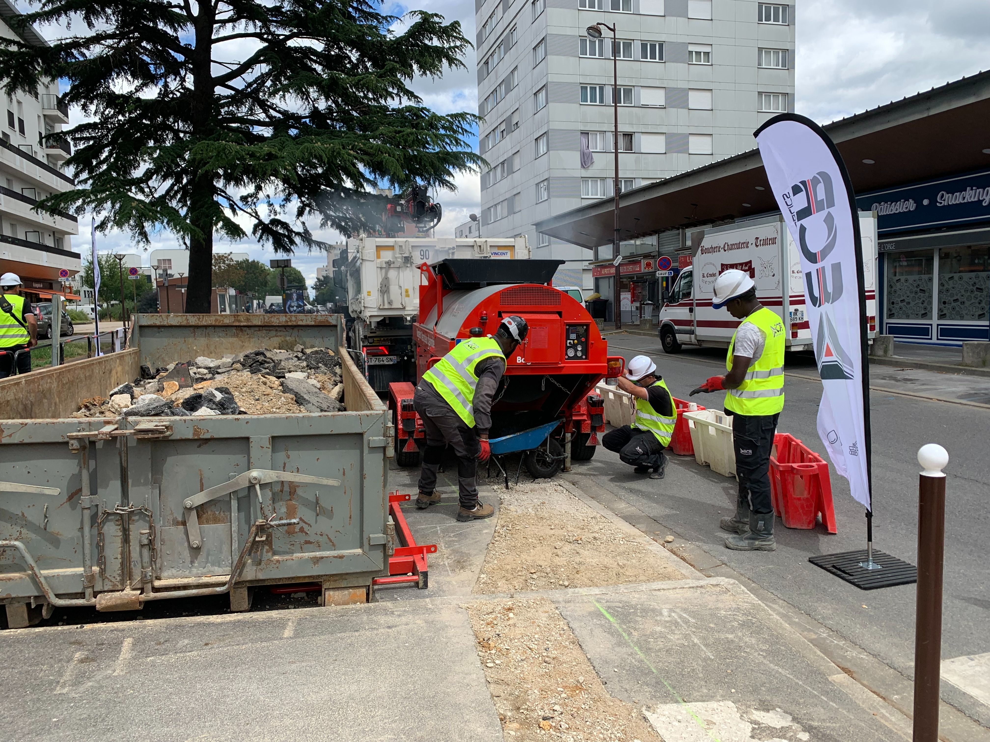 Viry-Chatillon, 16 juillet 2024. Un chantier "bas carbone" a été lancé pour renouveler le réseau haute tension de la commune. LP/S.J-D.