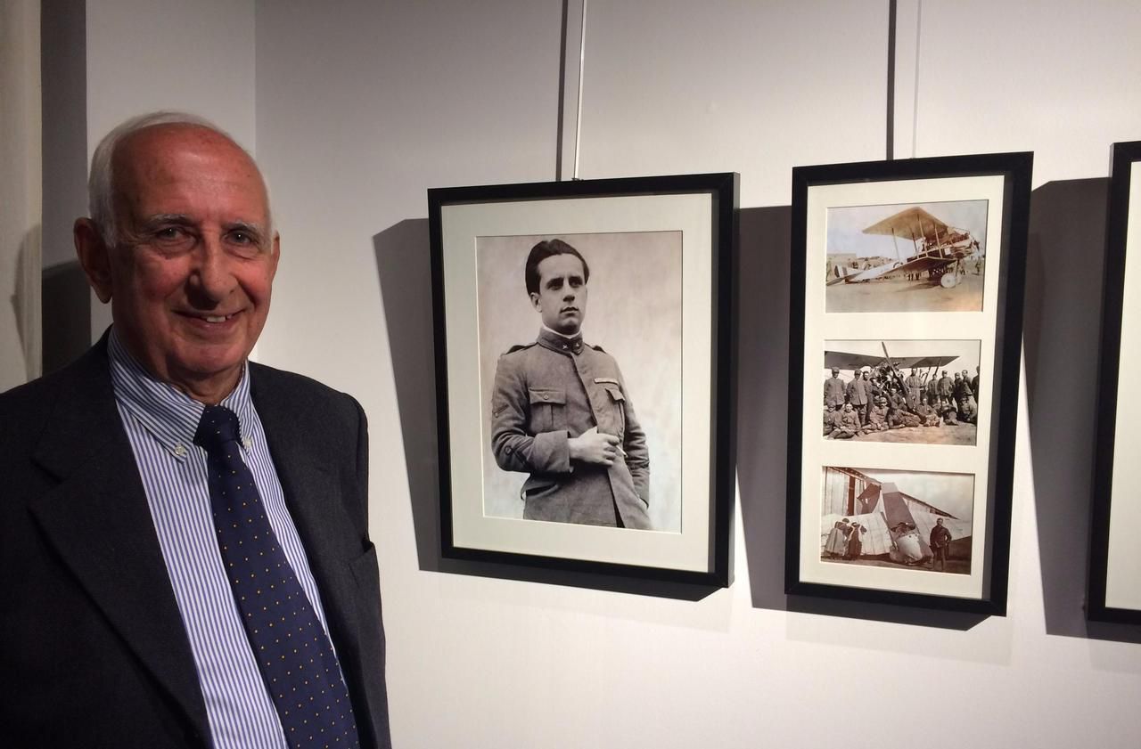 <b></b> Mandres-les-Roses, ce jeudi. Le centre culturel La Rue accueille une exposition sur la Grande Guerre organisée par Villecresnes et où on retrouve le parcours d’un aviateur italien dont le fils, Aldo Astolfi (ici en photo) est venu parler. 