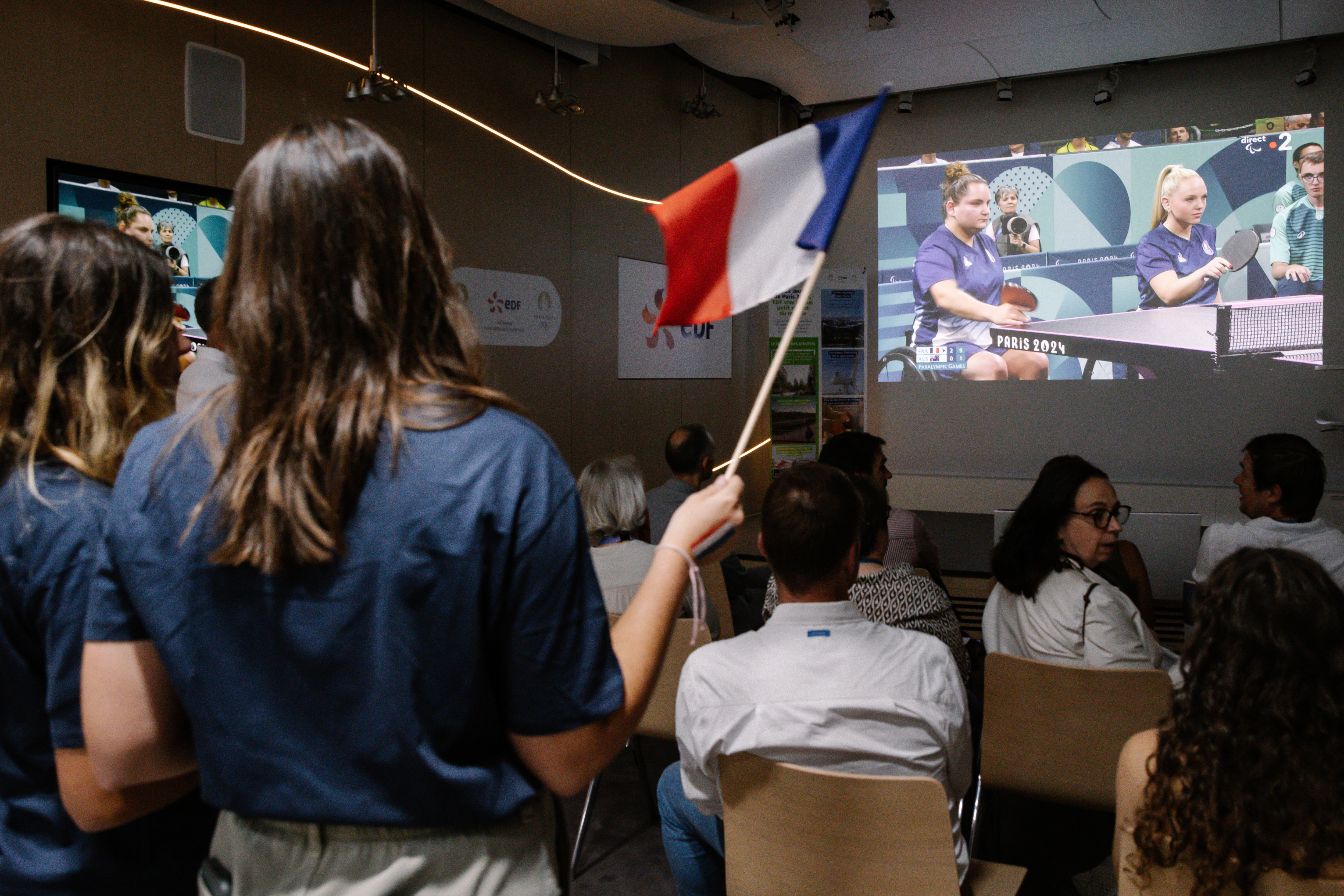 Paris (XVIIe), jeudi 29 août. Des dispositions ont été prises chez EDF pour permettre aux salariés de suivre les performances des athlètes aux Jeux paralympiques. LP/Arnaud Dumontier


© Arnaud Dumontier pour Le Parisien