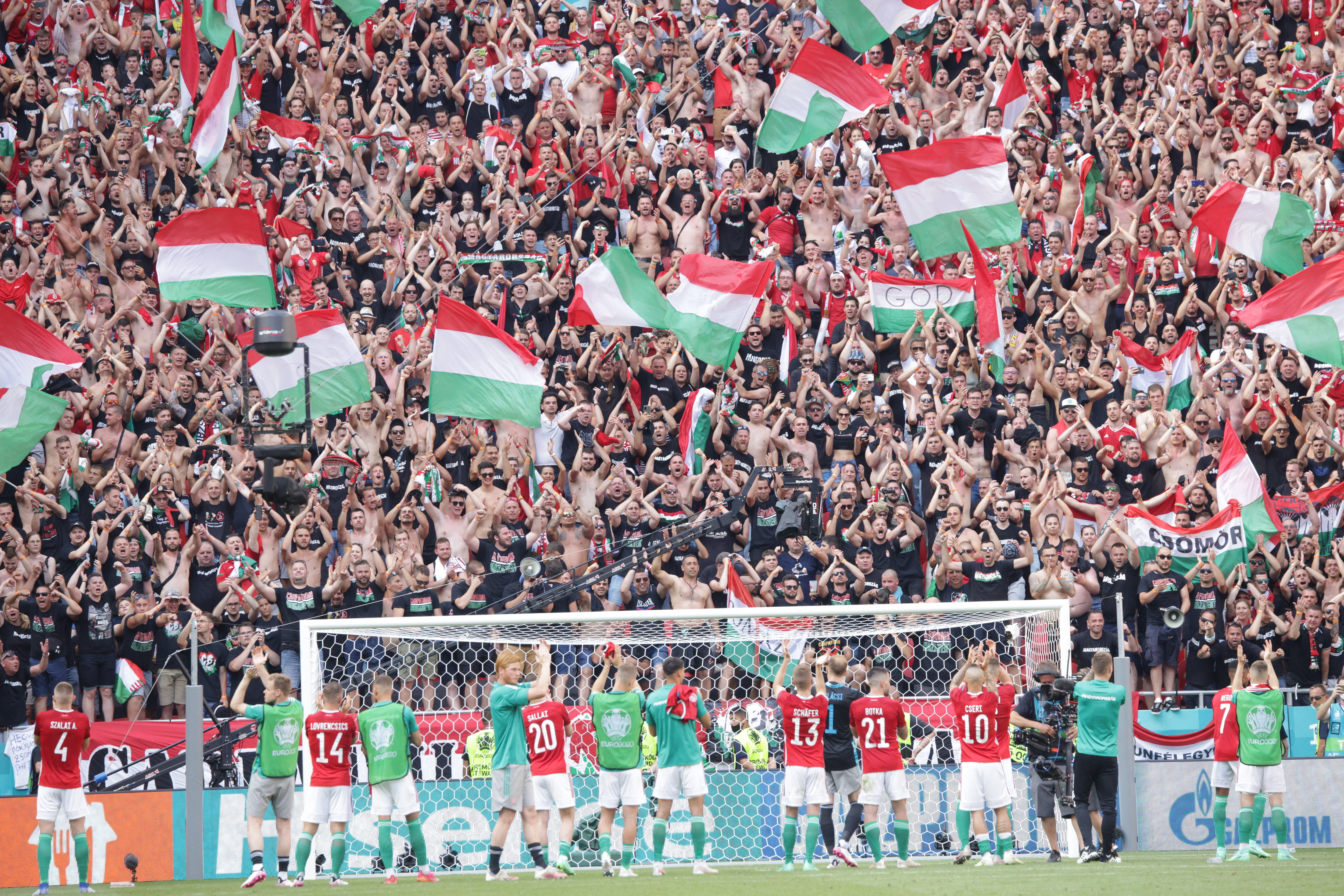 Des insultes homophobes et racistes ont été entendues dans les rangs des supporters hongrois dans cet Euro. LP/Olivier Arandel