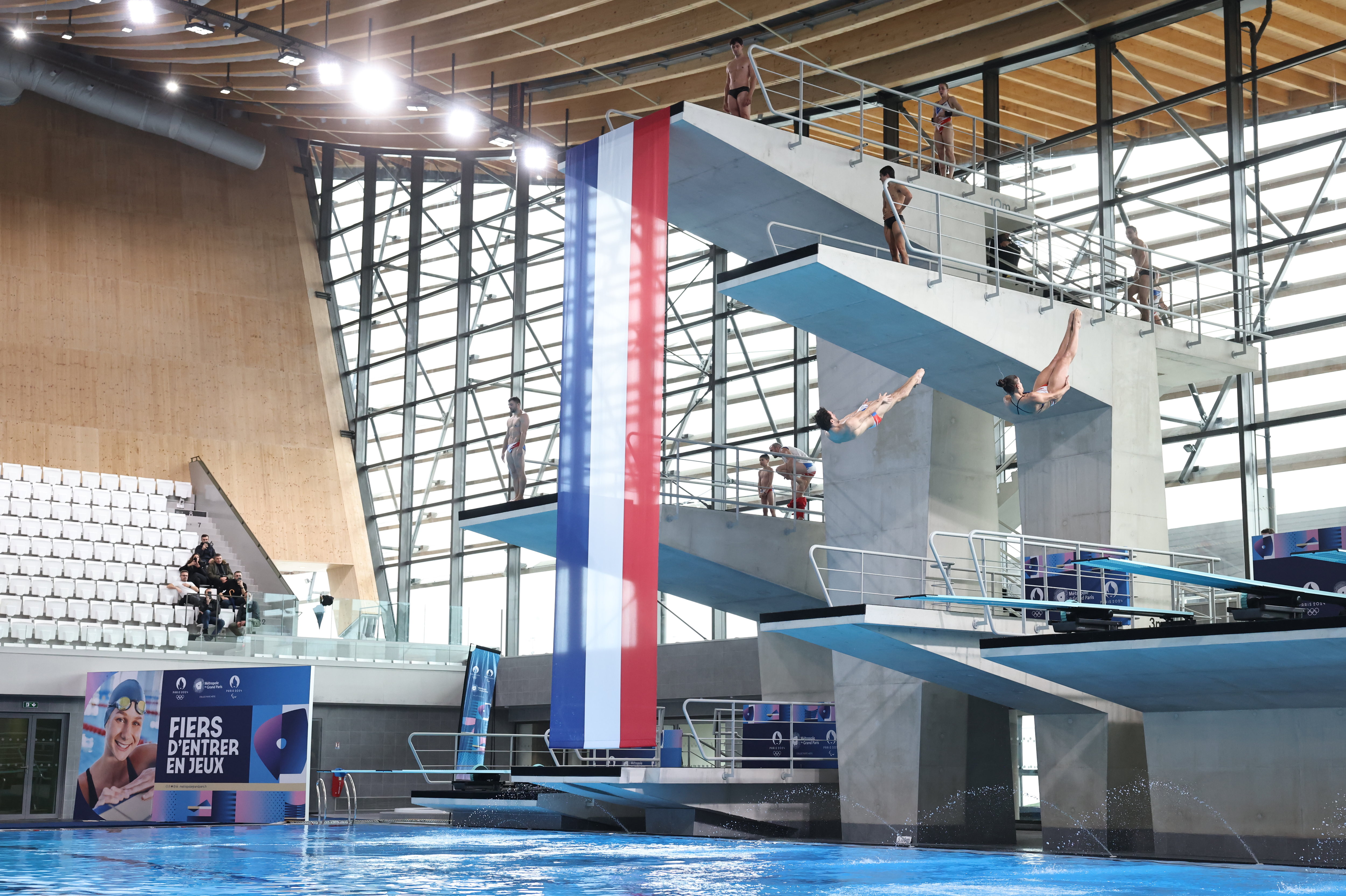 Le 4 avril 2024, le centre aquatique olympique (CAO) était inauguré à Saint-Denis par le président de la République Emmanuel Macron. LP/Fred Dugit