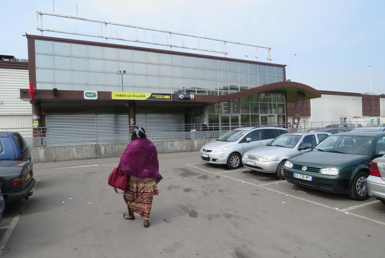 <b></b> Grigny, ce mercredi 23 mai 2018. La ville a candidaté pour recevoir des œuvres du Centre national d’art et de culture Georges-Pompidou. Elle a proposé le site de l’ancien supermarché Casino qui a baissé le rideau en septembre 2016.