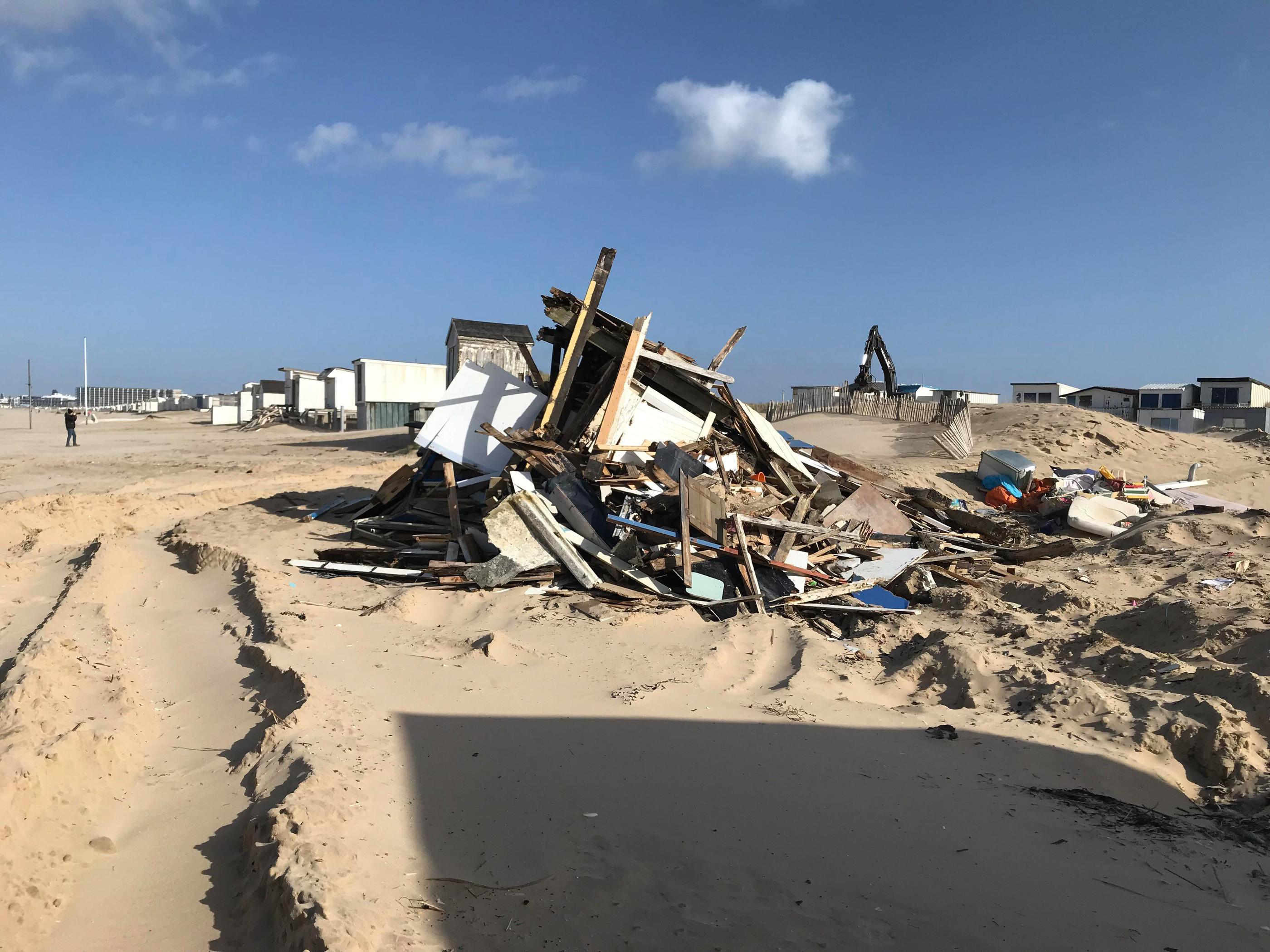 La démolition des chalets de Bériot-Plage (Pas-de-Calais) a débuté cette semaine. PhotoPQR/La Voix du Nord/Isabelle Hodey