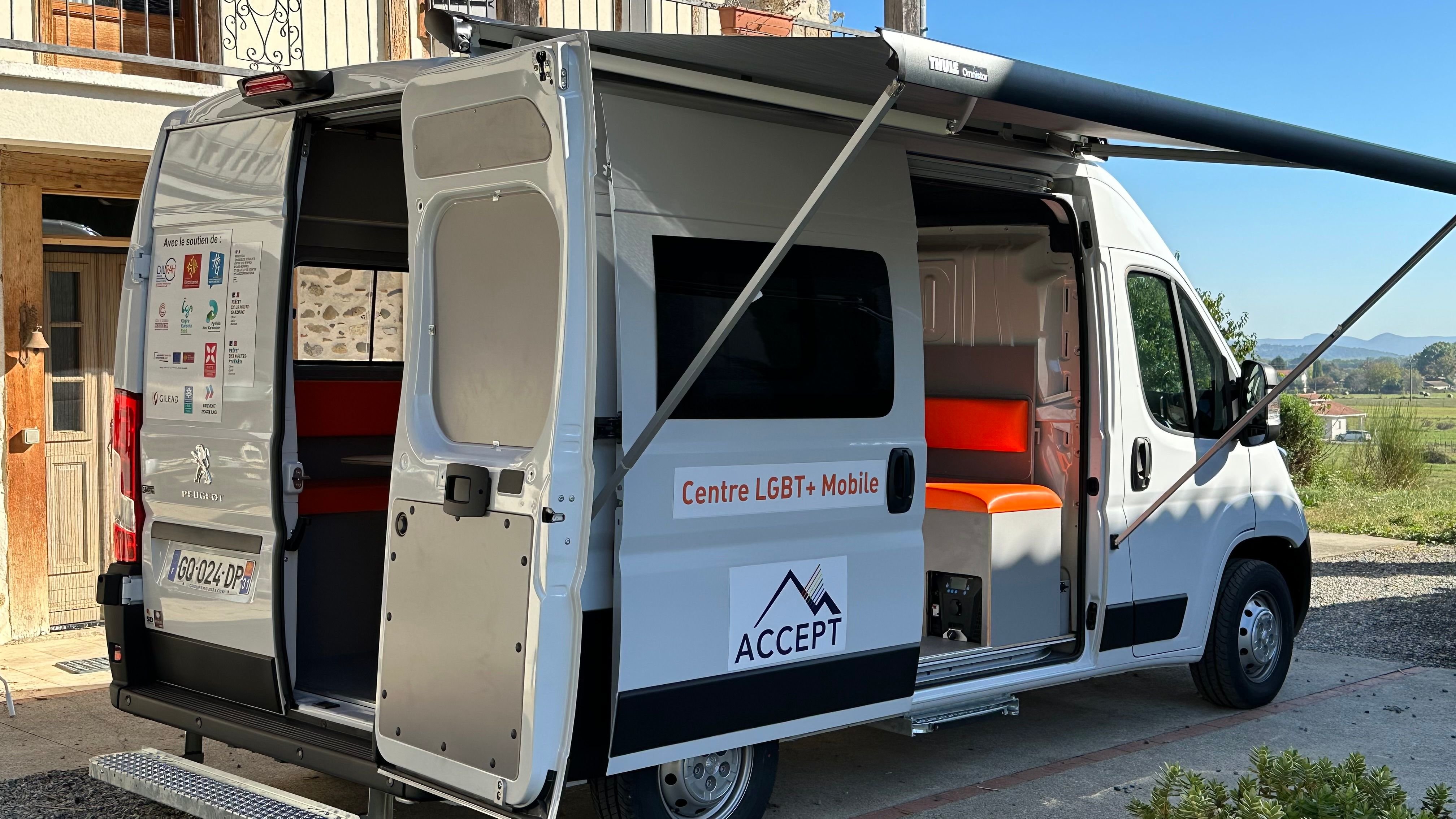 L’association Accept, installée à Saint-Gaudens (Haute-Garonne), vient d’investir dans un camion qui ira à la rencontre des personnes LGBT+ dans les villes rurales du Comminges et des Hautes-Pyrénées. Une première en France qui débutera en novembre./DR