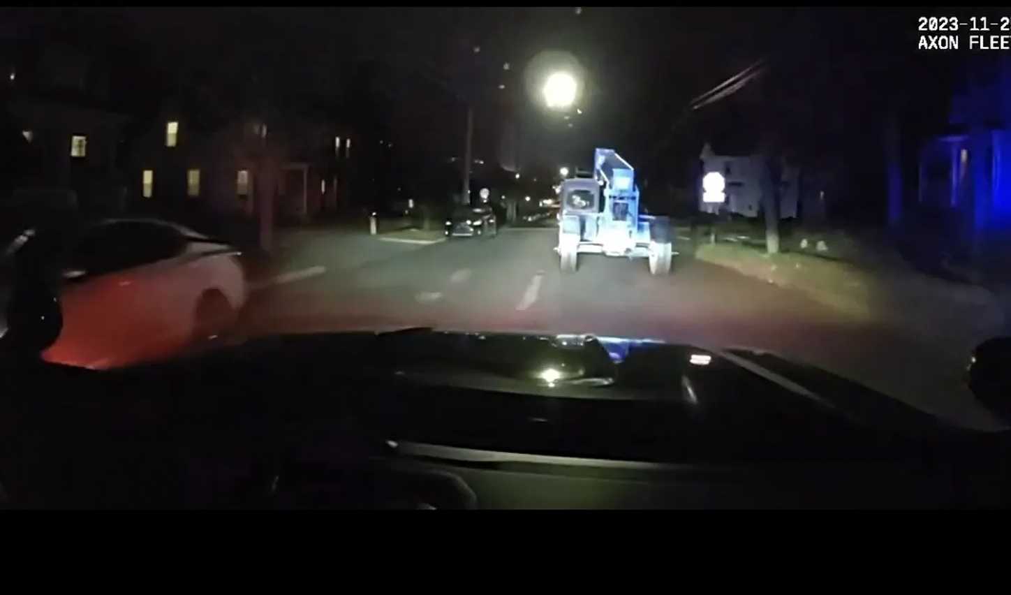 La course poursuite entre un chariot-élévateur et la police à Ann Arbor, dans le Michigan (États-Unis). Police d'Ann Arbor.