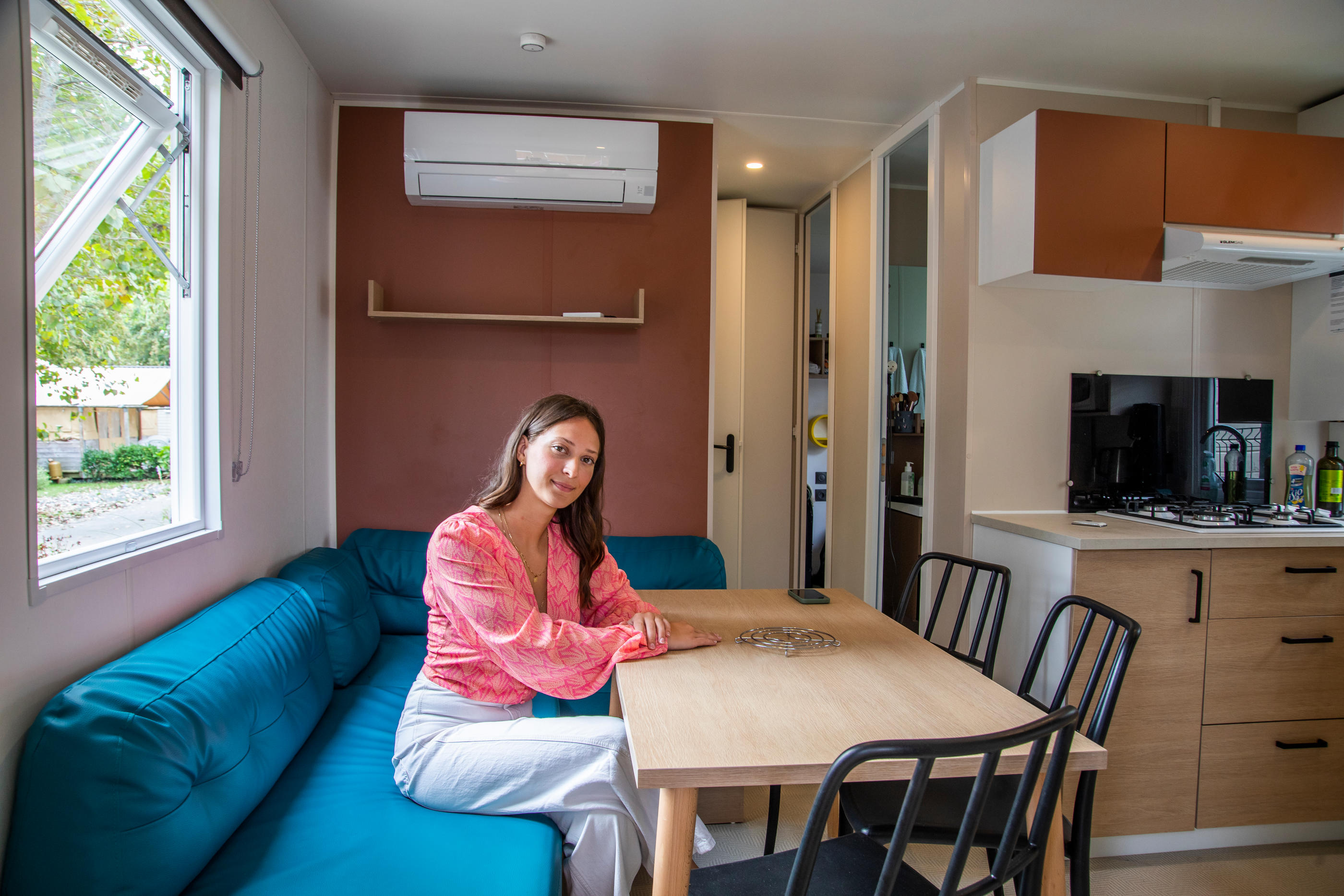 Alexandra Foray, en 4e année d'ingénieur généraliste, est logée dans un mobil home au Camping Oyam à Bidart sur la côte basque. Photomobile