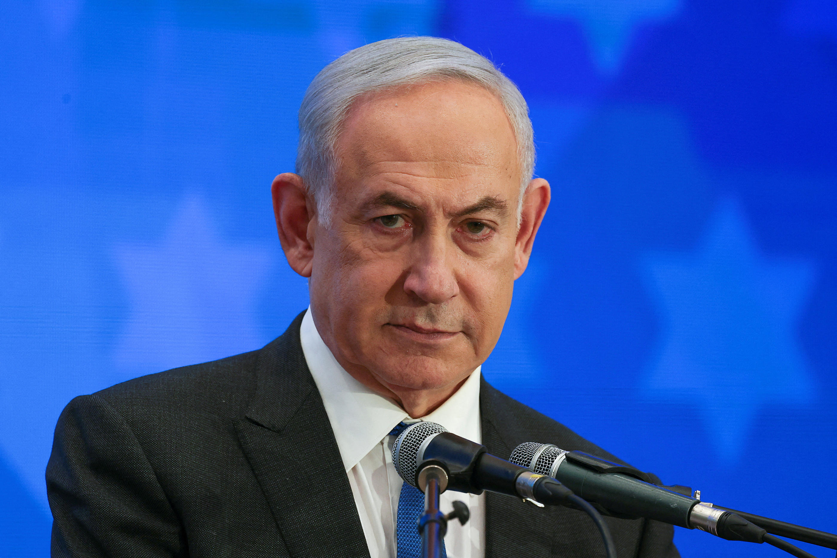 Benyamin Netanyahou s’est entretenu avec le directeur du Mossad et le directeur du Shin bet. Reuters/Ronen Zvulun