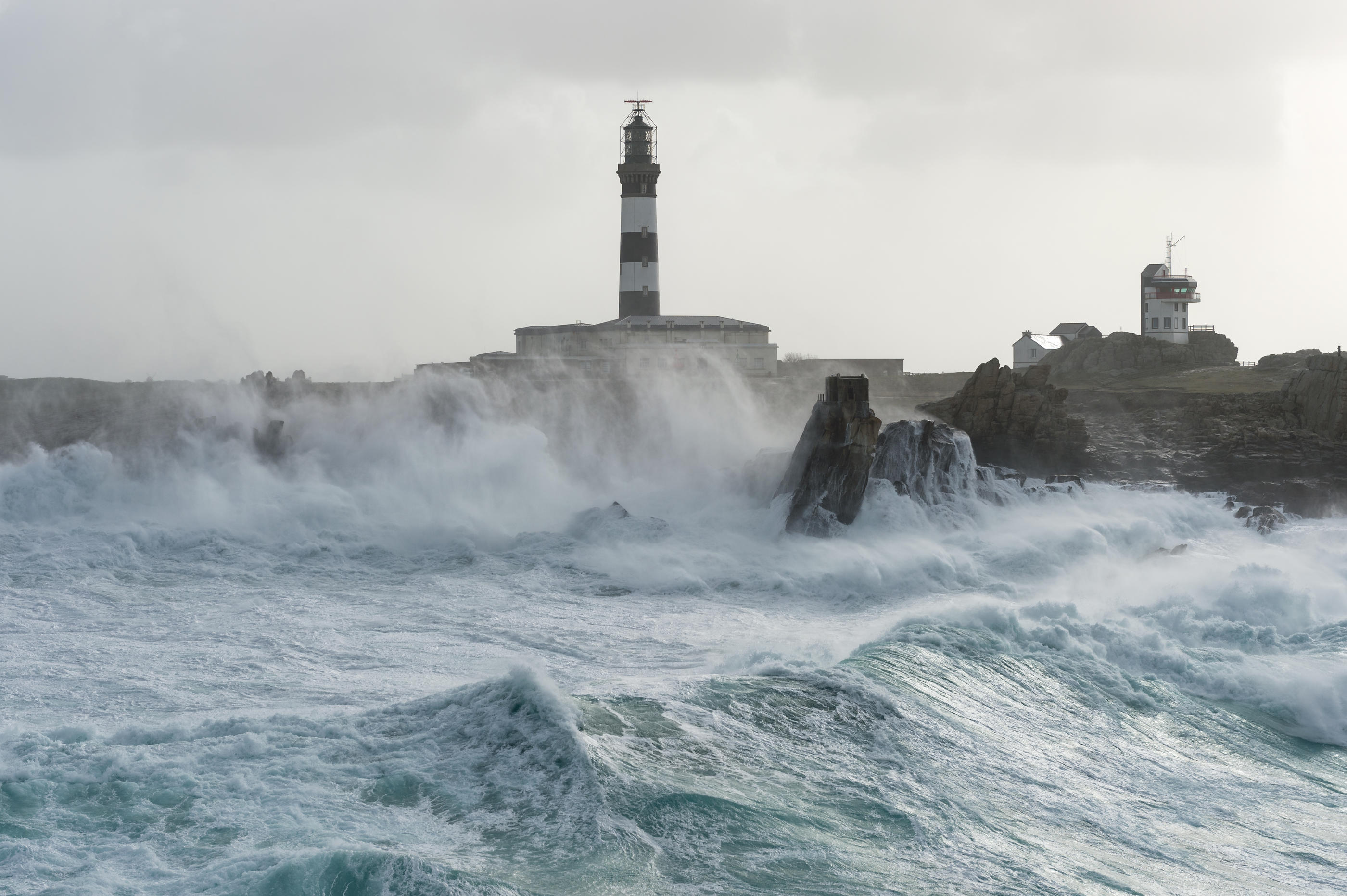 D'importantes vagues sont attendues dans le sillage de la tempête Ciaran. Mathieu Rivrin
