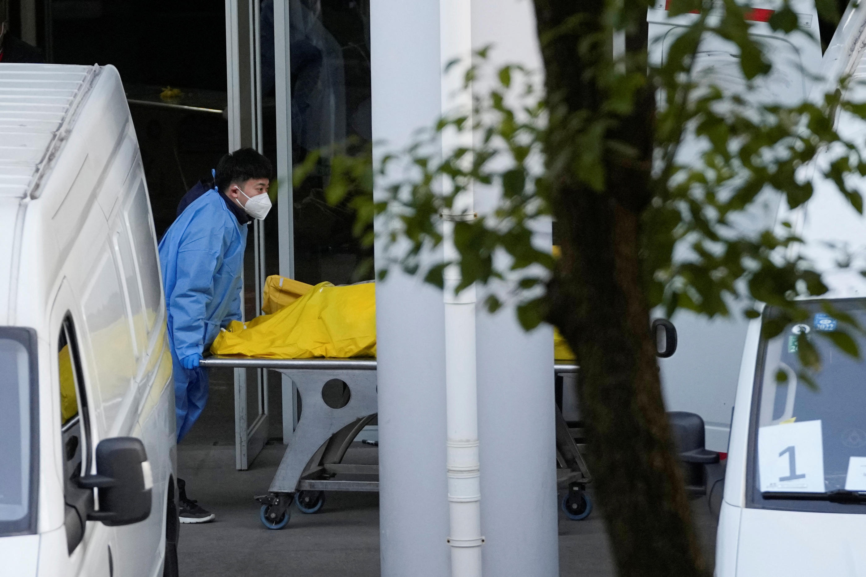 Depuis l'explosion de cas de Covid en Chine, les hôpitaux sont saturés, les crématoriums submergés. Reuters