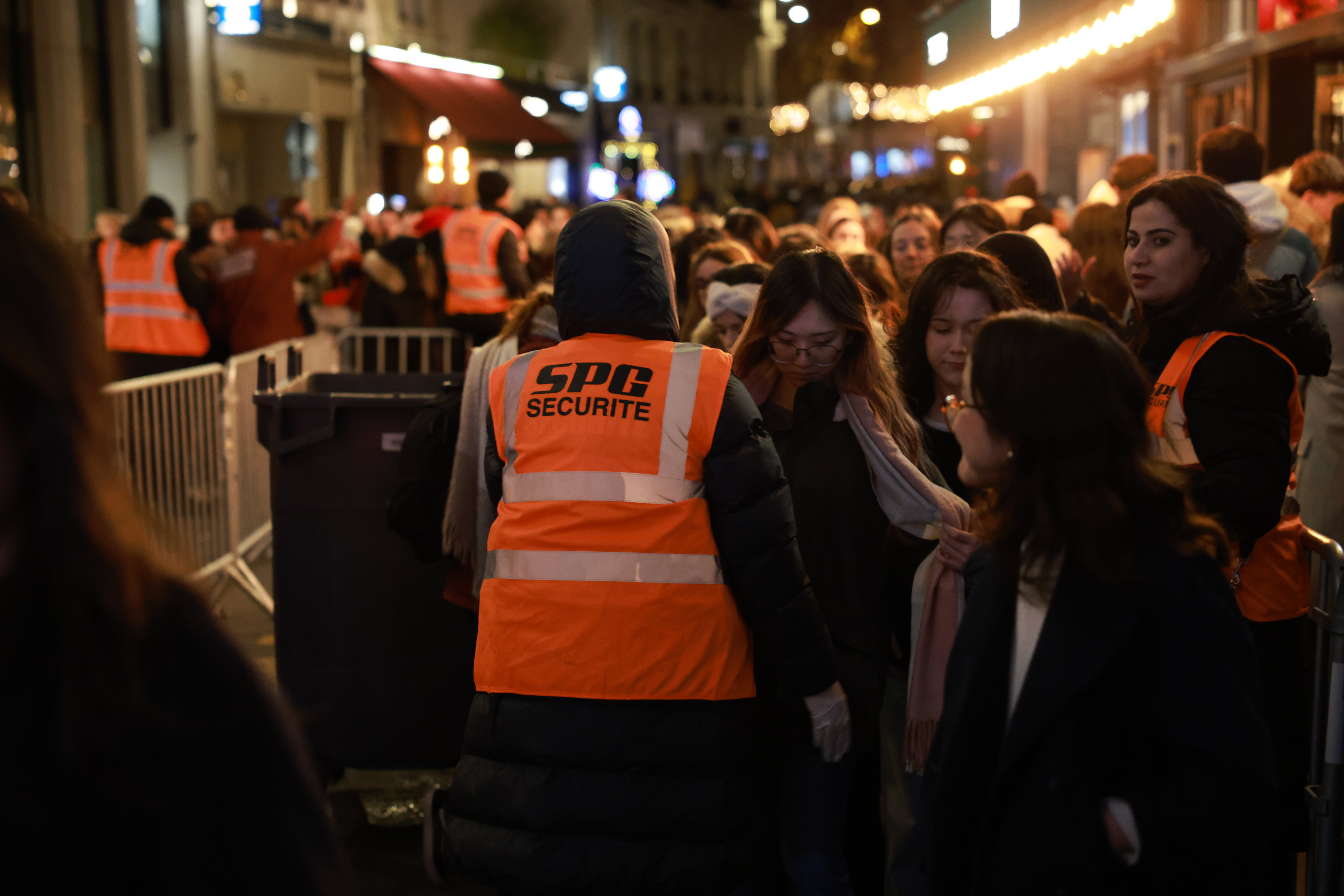 Nouvel An à Paris : sur les Champs-Élysées, un réveillon aux