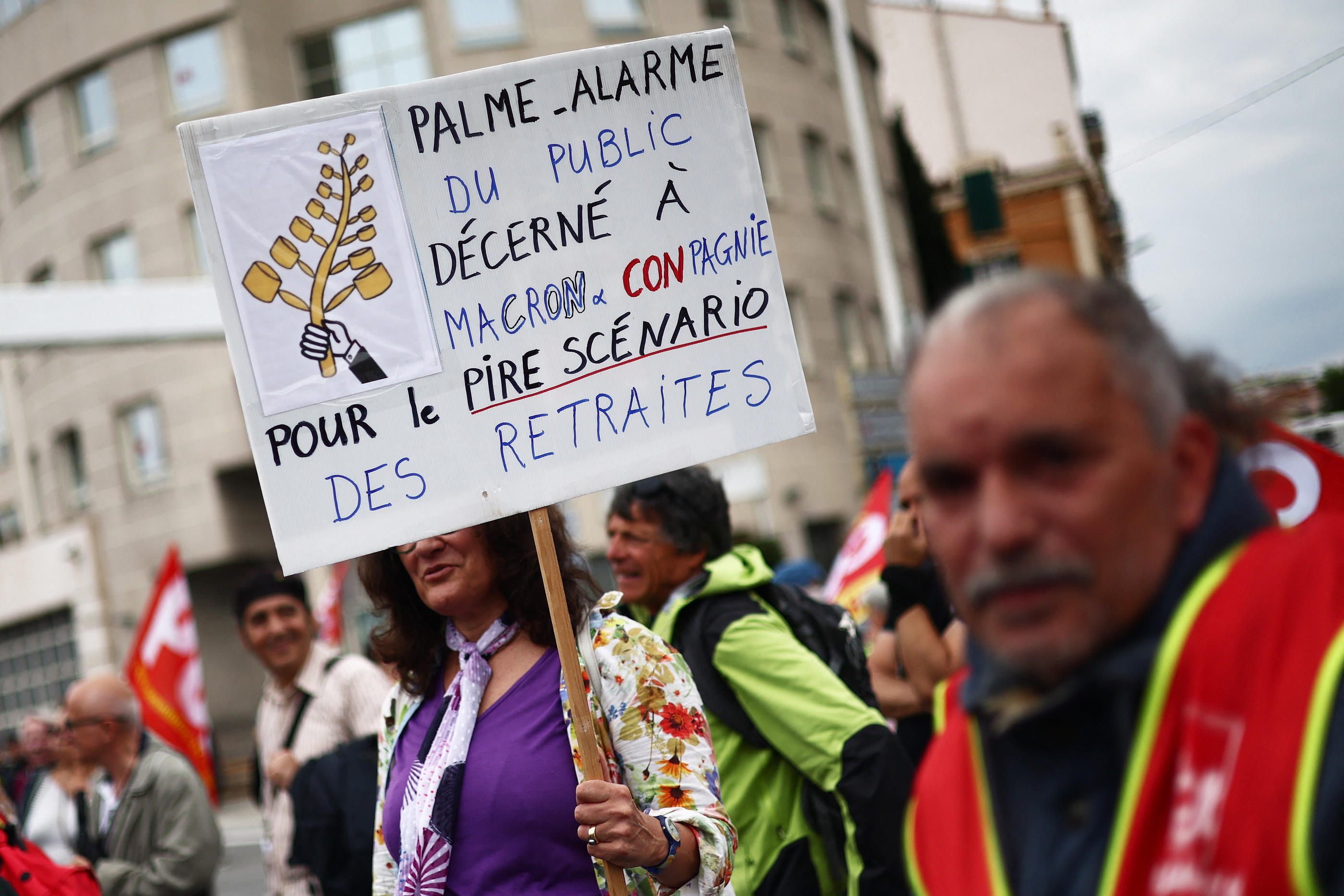Plusieurs militants ont manifesté à Cannes, notamment en dehors du périmètre d'interdiction imposé par la préfecture. (Illustration) REUTERS/Yara Nardi