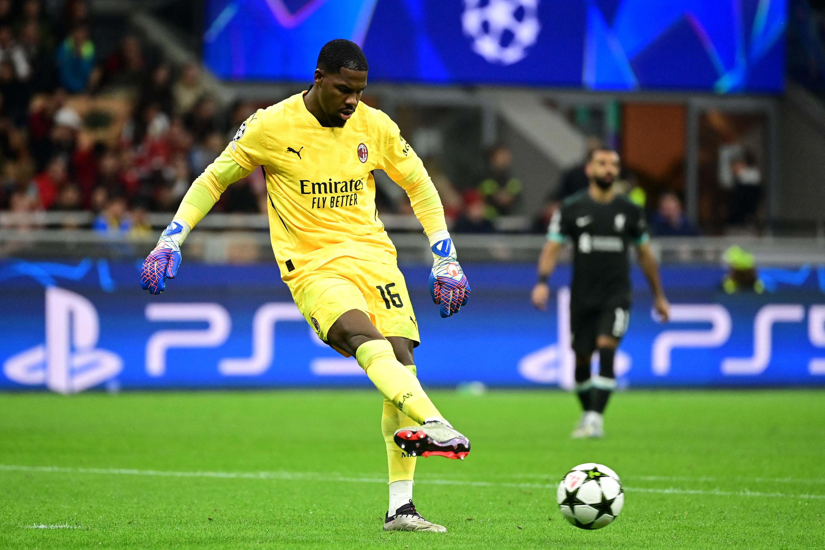 Mike Maignan devrait pouvoir reprendre la compétition dès dimanche contre l'Inter Milan. (Photo by PIERO CRUCIATTI / AFP)