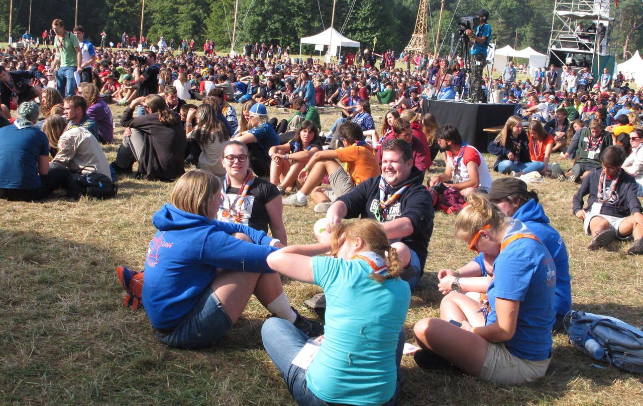 <b>Jambville, ce samedi.</b> Les 5 000 scouts venus de toute l’Europe depuis mercredi ont partagé leurs derniers instants ensembles ce samedi avant le grand départ ce dimanche midi. 