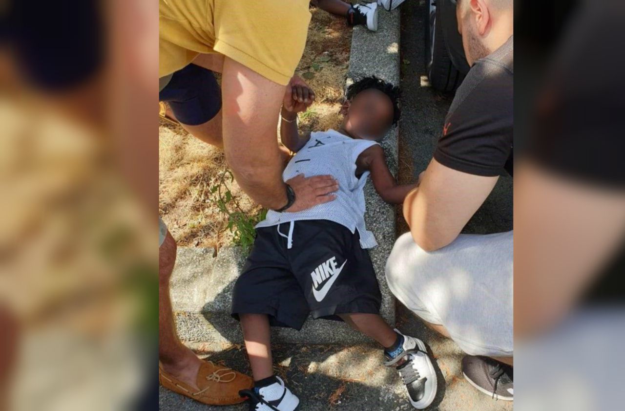 <b></b> Serris, le 18 juillet 2020. Enfermés dans la voiture de leurs parents sur le parking du centre commercial du Val-d’Europe, les deux enfants étaient en état de déshydratation lorsqu’ils ont été secourus par la police.