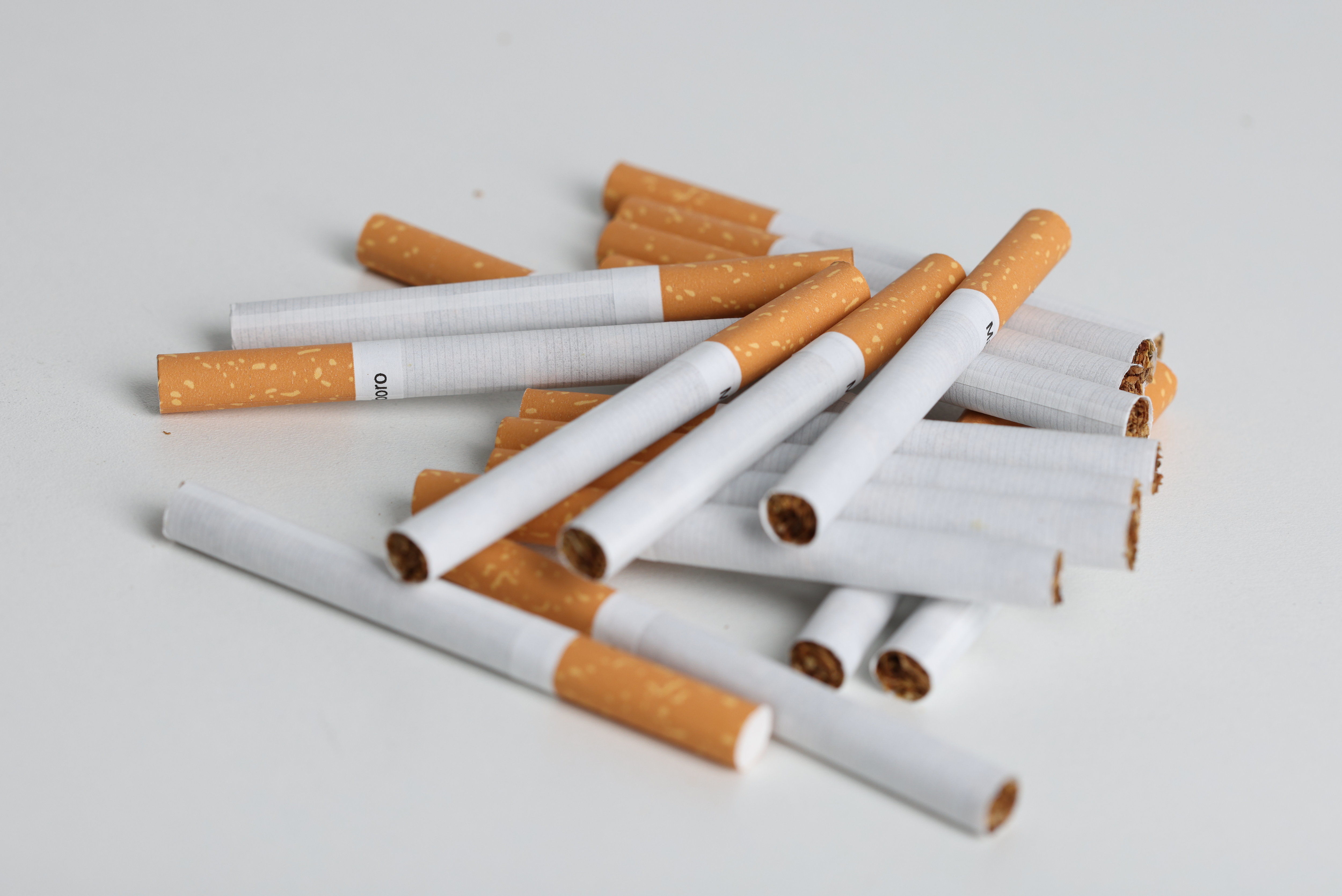 Vente de cigarettes : Internet est devenu le « premier buraliste de France  »