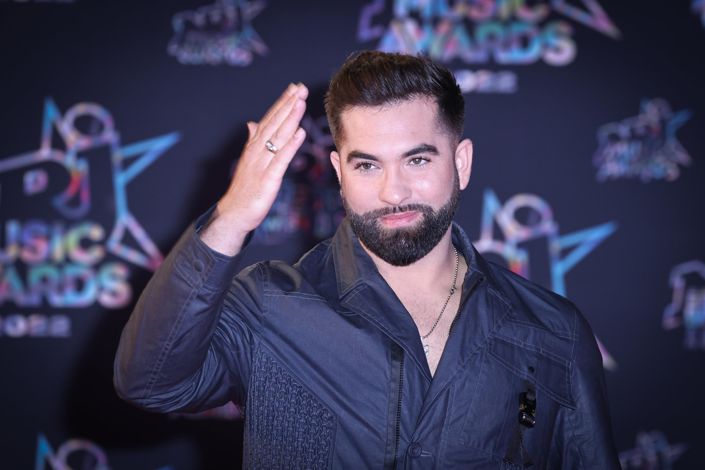 Pas d'interviews, un album, « The Voice Kids »… Comment Kendji Girac gère  son retour après sa blessure - Le Parisien