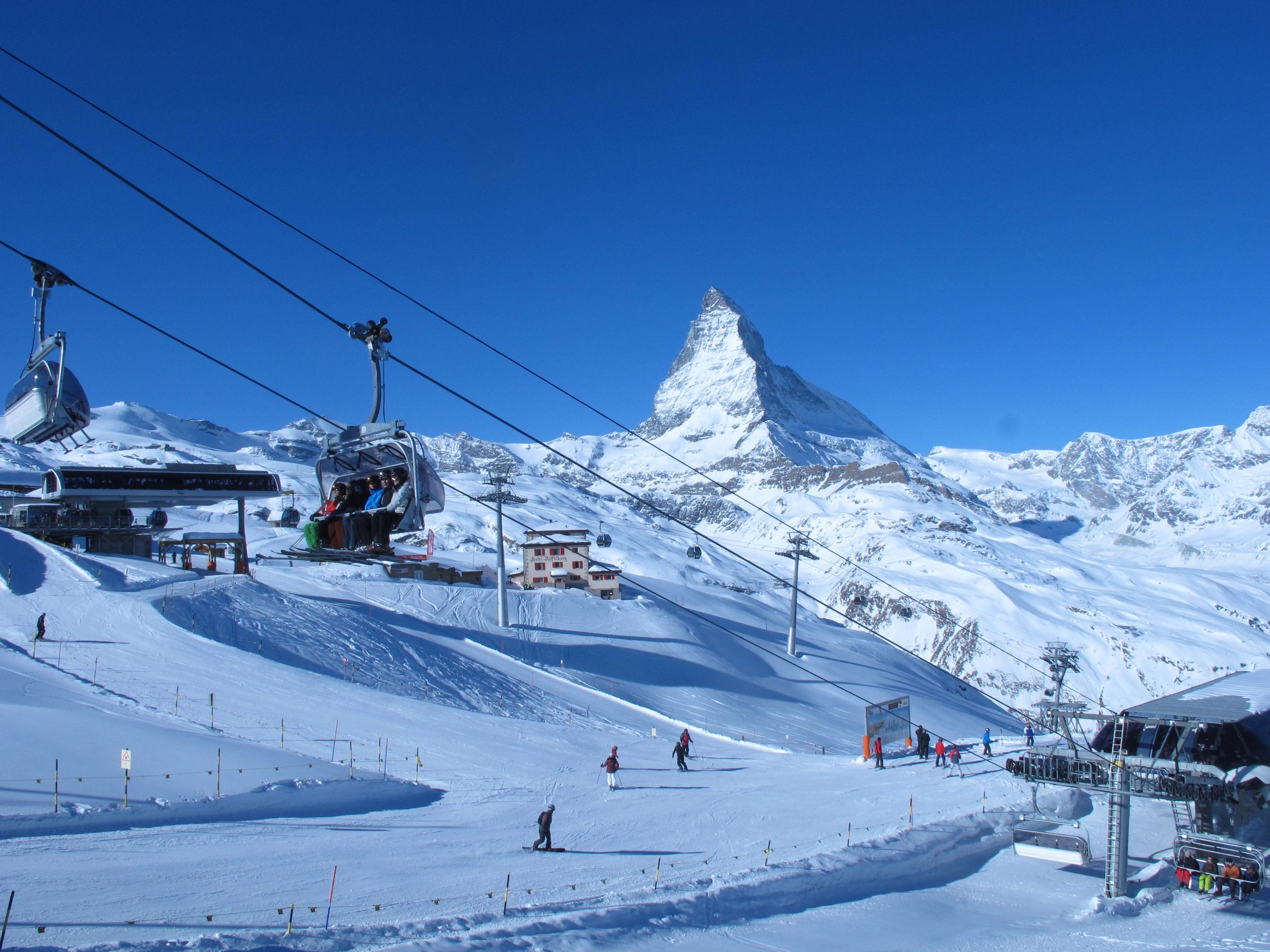 Le domaine skiable de Zermatt avec en toile de fond, le célèbre Cervin. C'est ici que se tiendra la première étape de vitesse de la Coupe du monde de ski alpin. (Archives) LP/Jean-Marc Navarro