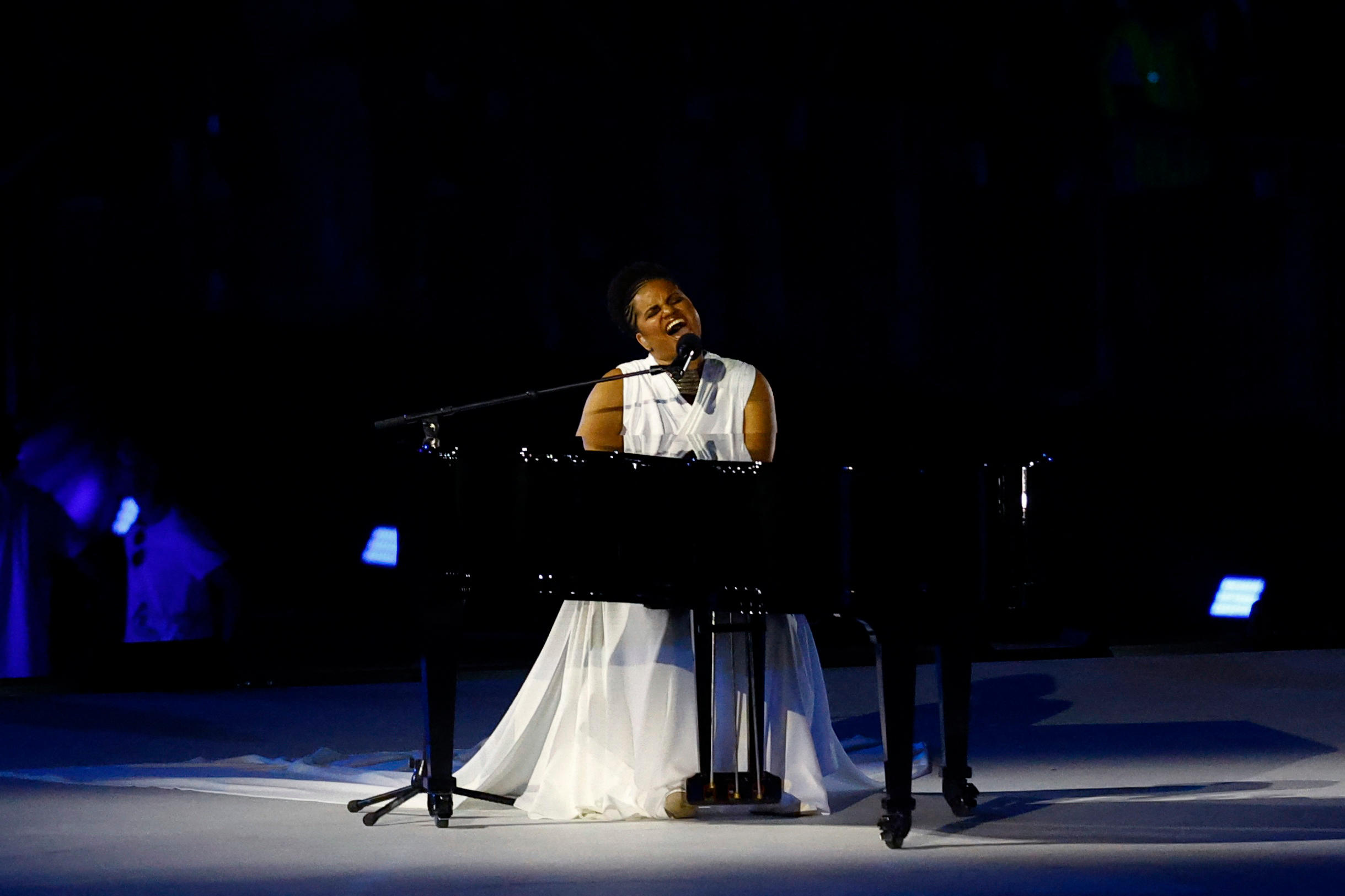 Âgée d’à peine 24 ans, la chanteuse lyrique Luan Pommier, l’un des grands talents de la musique antillaise, a entonné l’hymne paralympique ce mercredi à Paris. Reuters/Carlos Garcia Rawlins