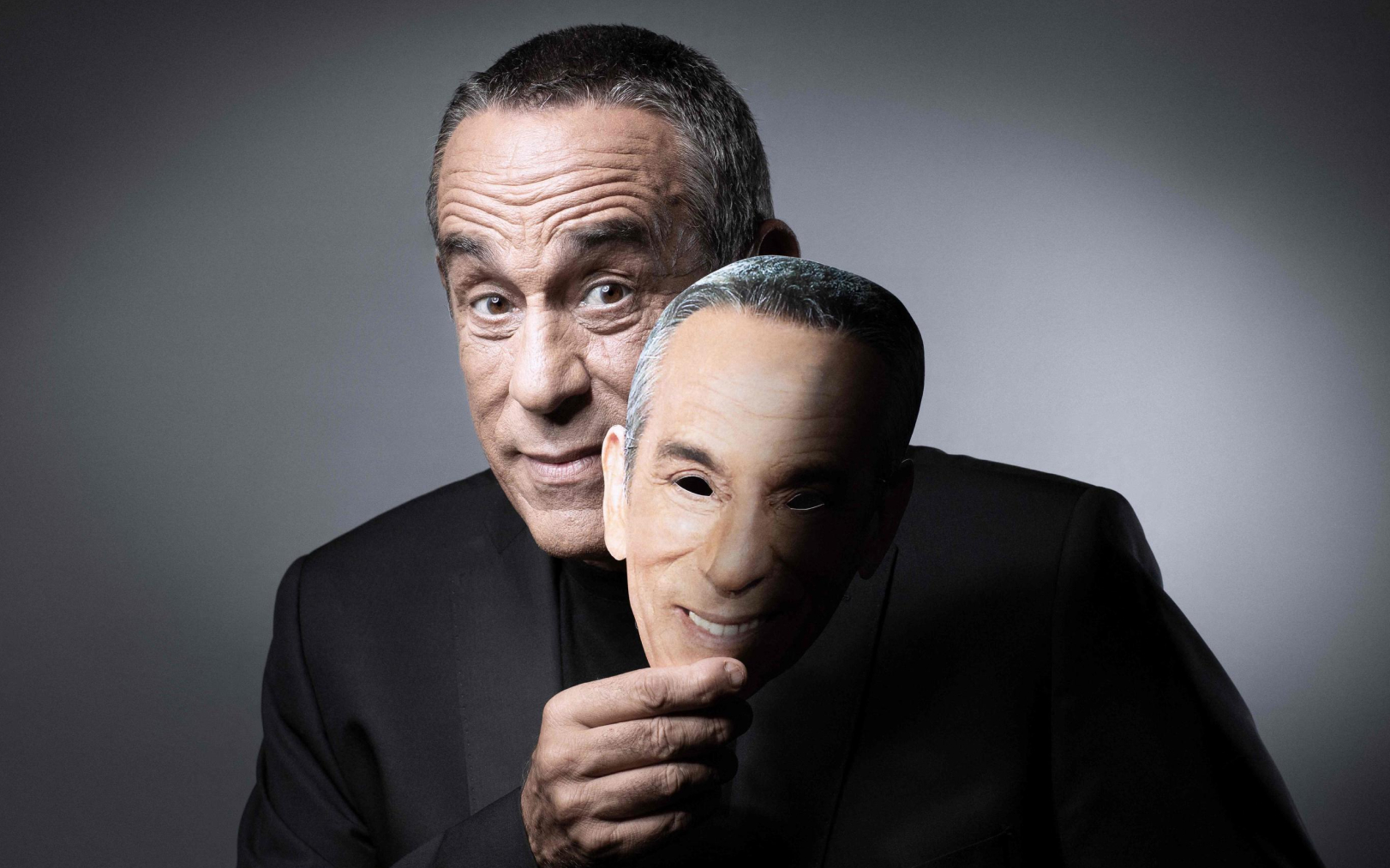 VIDÉO. Mort de Thierry Ardisson : connaissez-vous bien l'homme en noir ? - Le Parisien