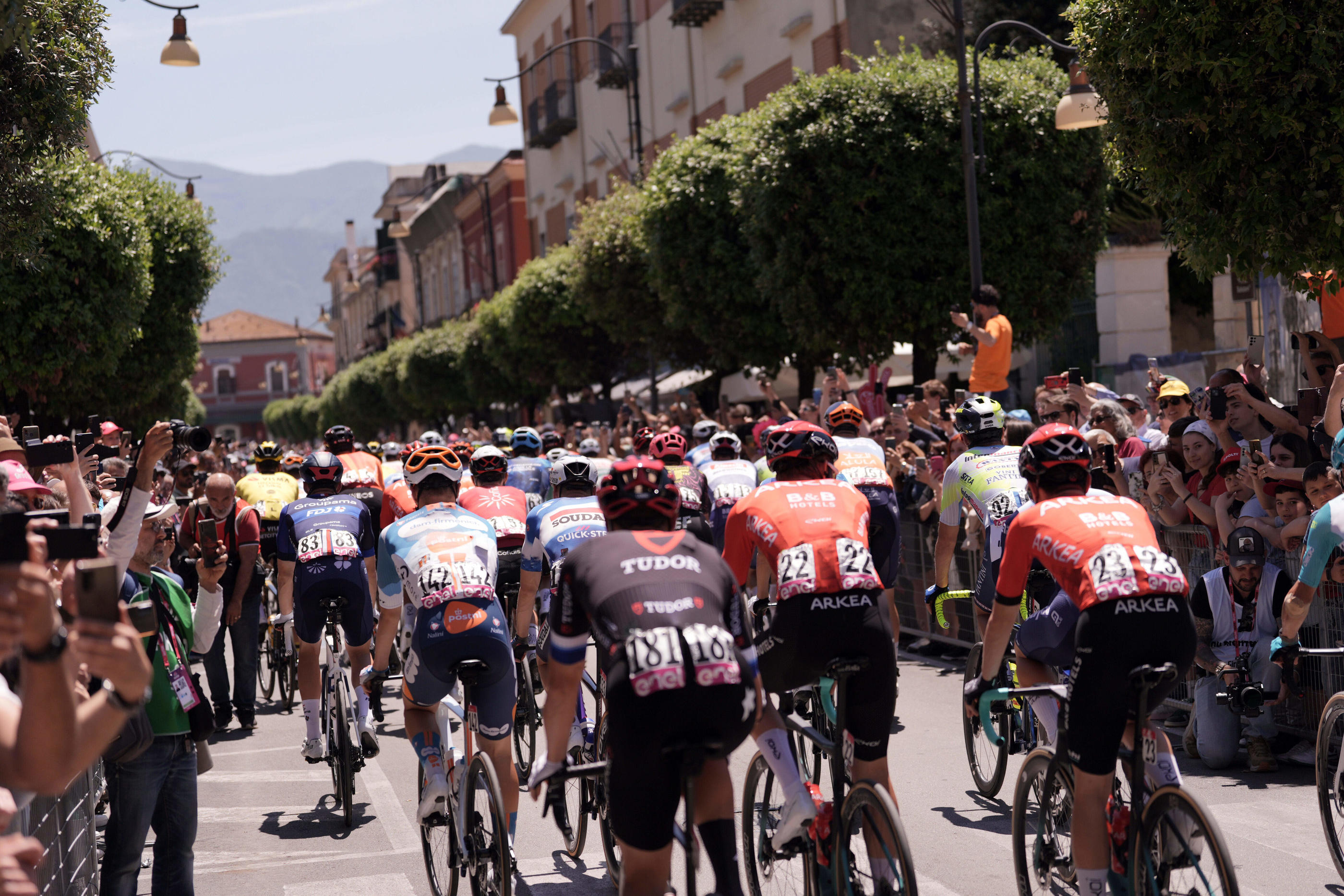 La 10e étape du Giro est partie de Pompéi. Icon Sport