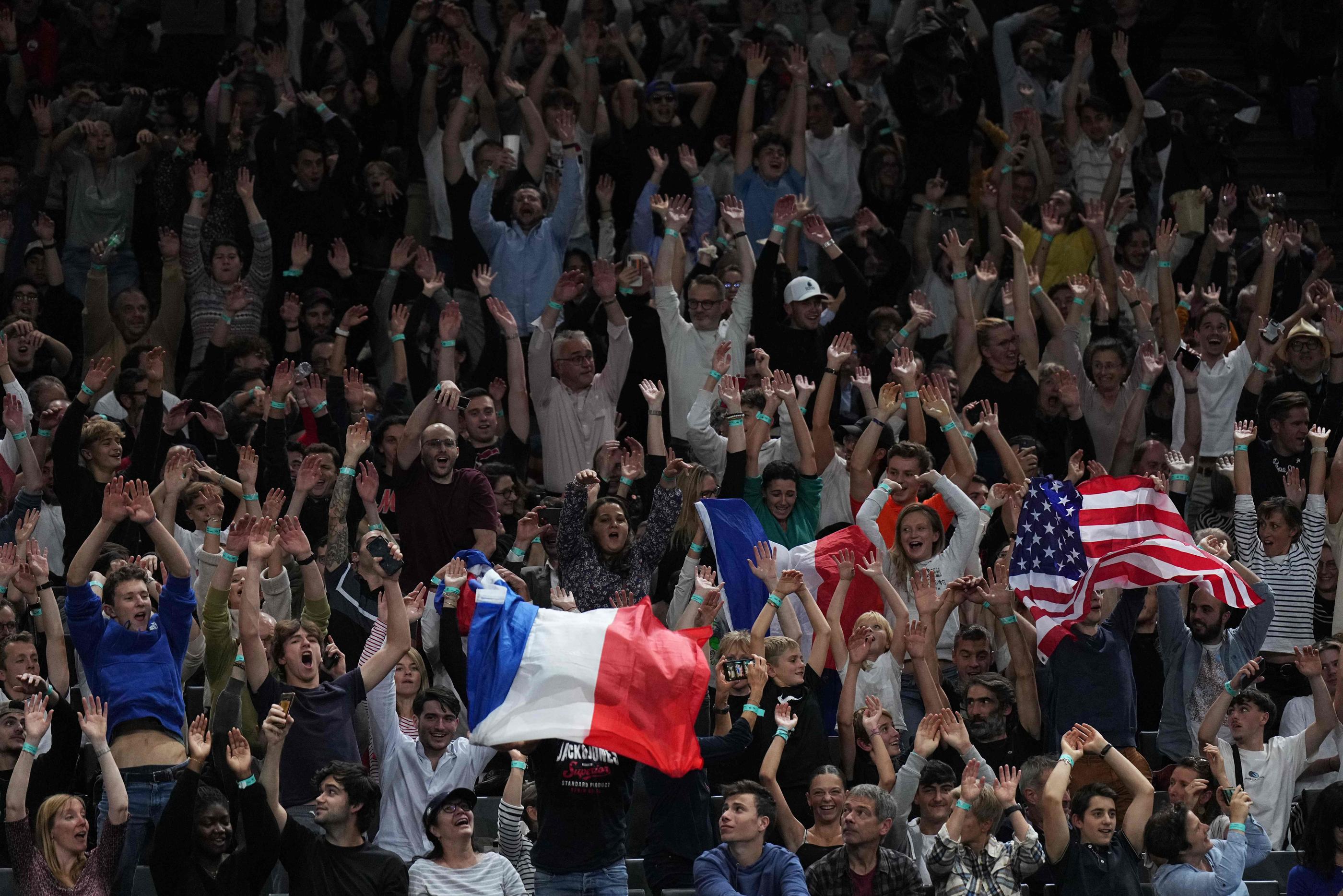Bercy a souvent été le théâtre de chaudes ambiances, portant les joueurs français comme lundi soir pour le match de Richard Gasquet. AFP/Dimitar Dilkoff