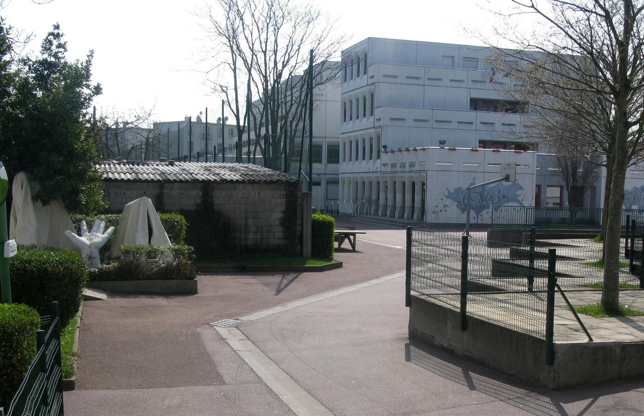 <b></b> Drancy. Une grève a débuté ce lundi midi au collège Jacques-Jorissen après l’incident de vendredi.