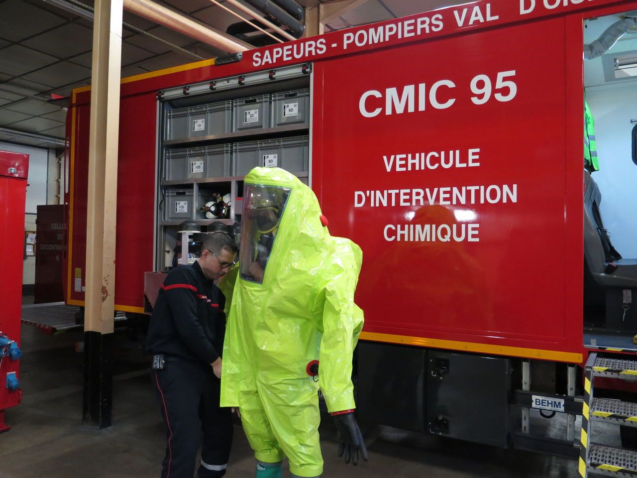 Les sapeurs pompiers et le risque chimique - PREVOR