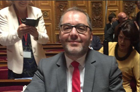 <b></b> Paris, ce lundi. Alors qu’il prenait place pour la première fois dans l’hémicycle, le sénateur (PS) Rachid Temal a partagé sa joie sur Twitter. 