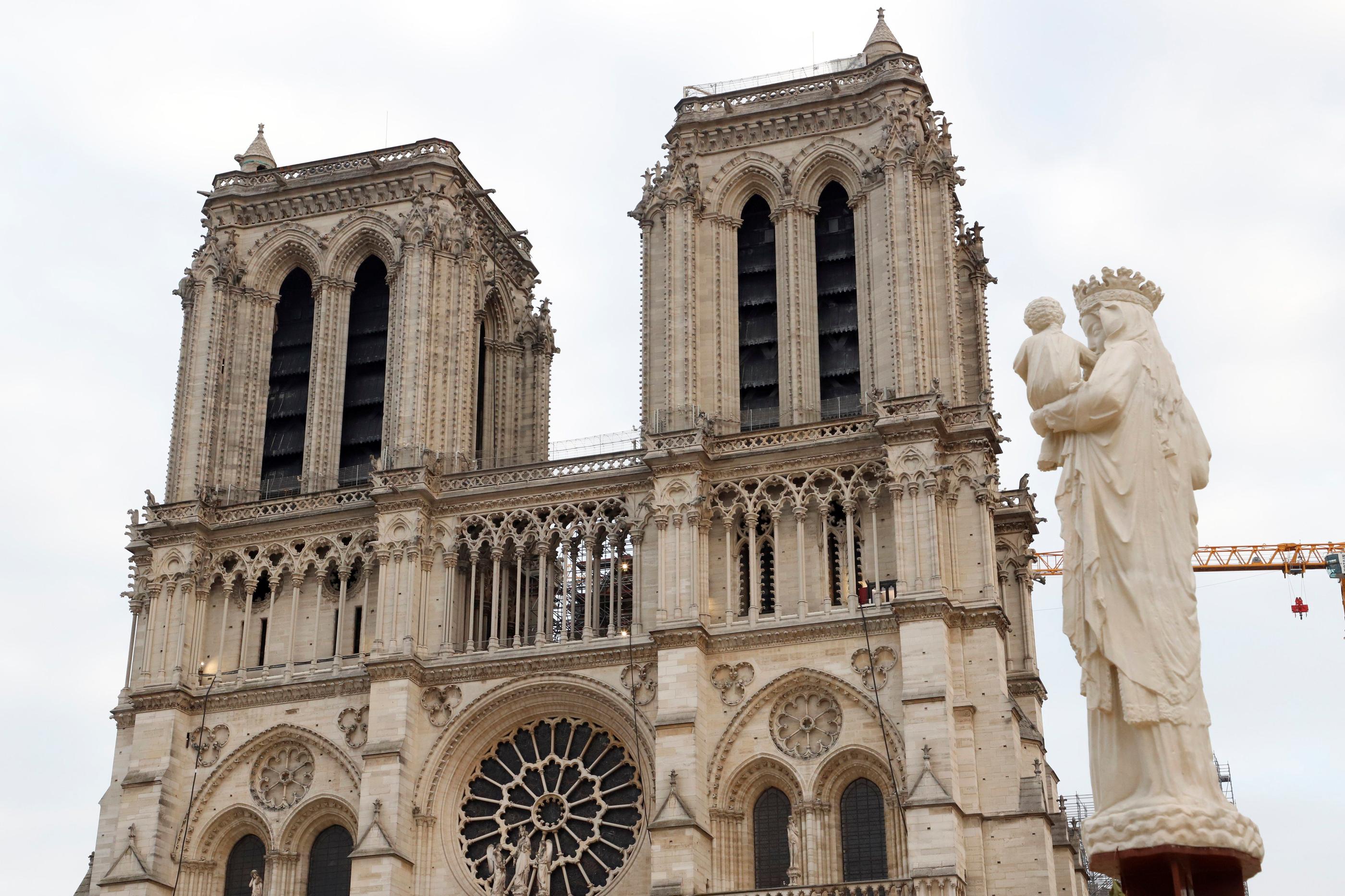Emmanuel Macron a promis que la cathédrale de Notre-Dame de Paris serait rendue au culte catholique, et aux visiteurs, en 2024. LP/Delphine Goldsztejn